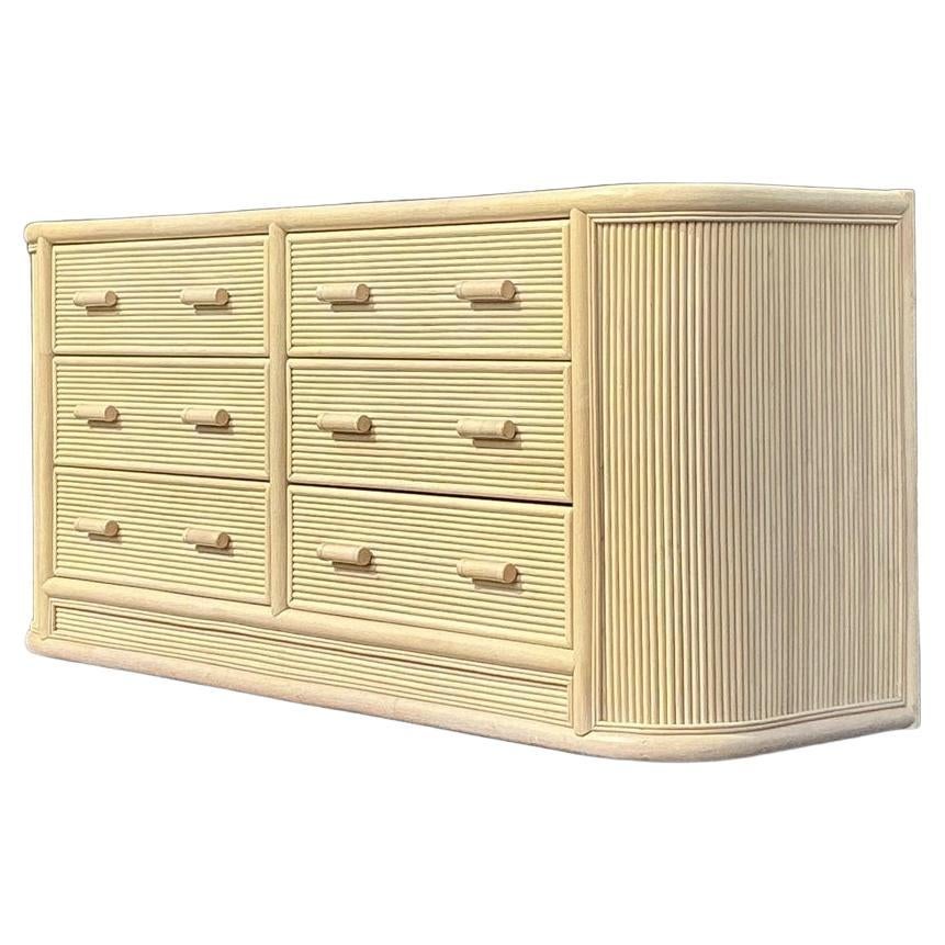 Commode vintage en rotin lavé
