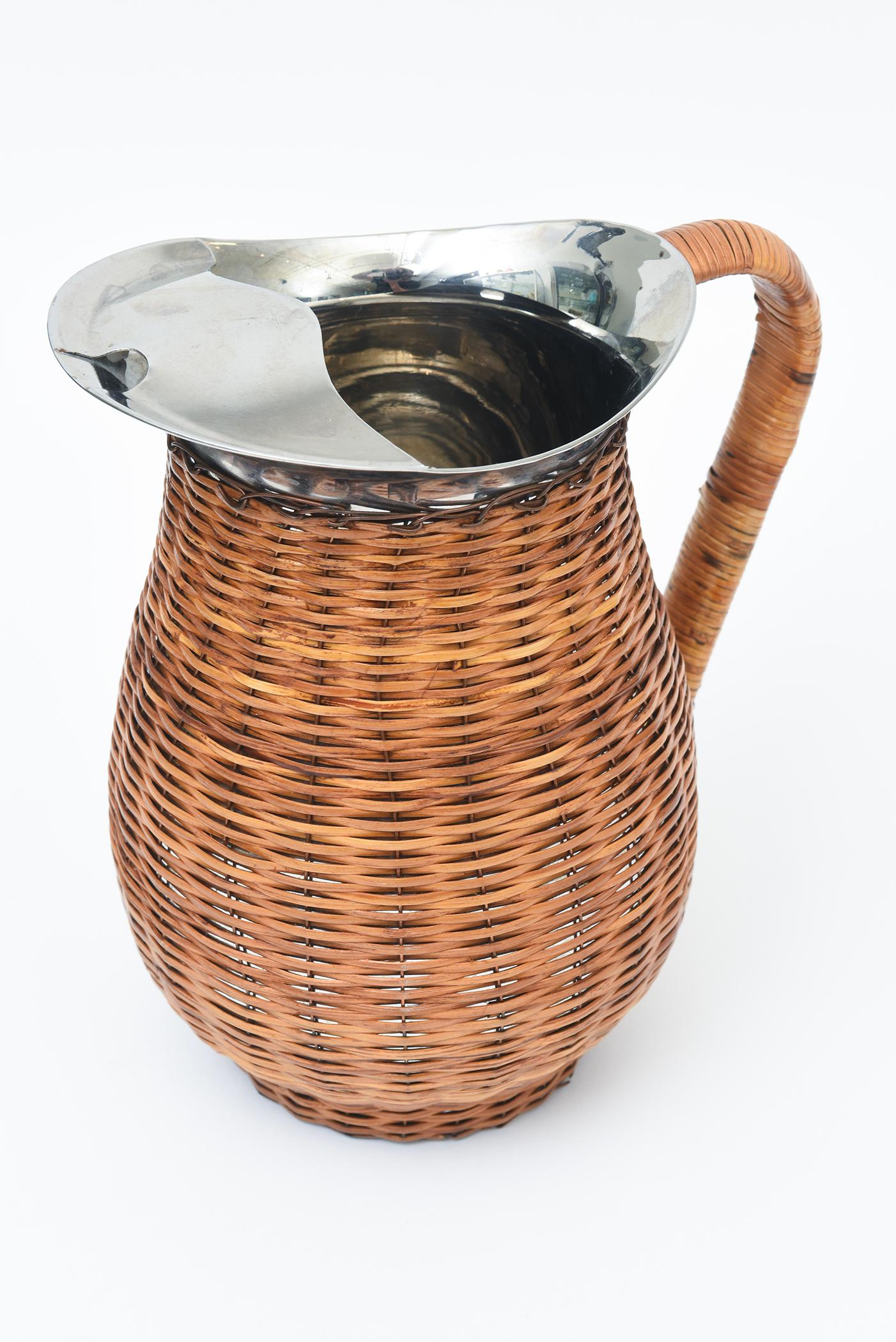 Vintage Coastal Wicker and Stainless Steel Pitcher, Eiskübel, Thongs Barware im Angebot 3
