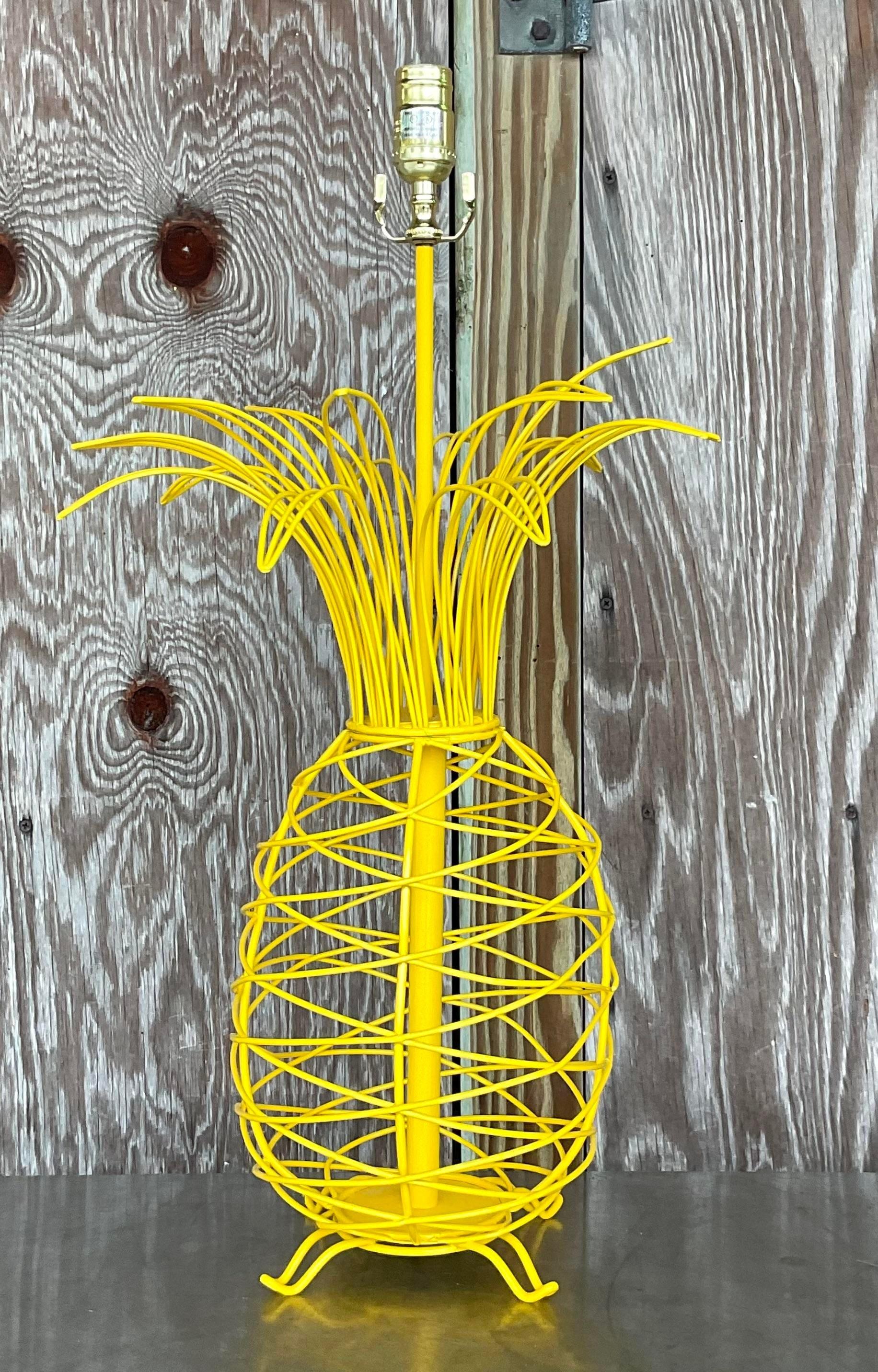 A fabulous vintage Coastal table lamp. A chic wire frame pineapple in a gorgeous juicy yellow color. Perfect to add a little tropical flash to any space. Acquired from a Palm Beach estate.