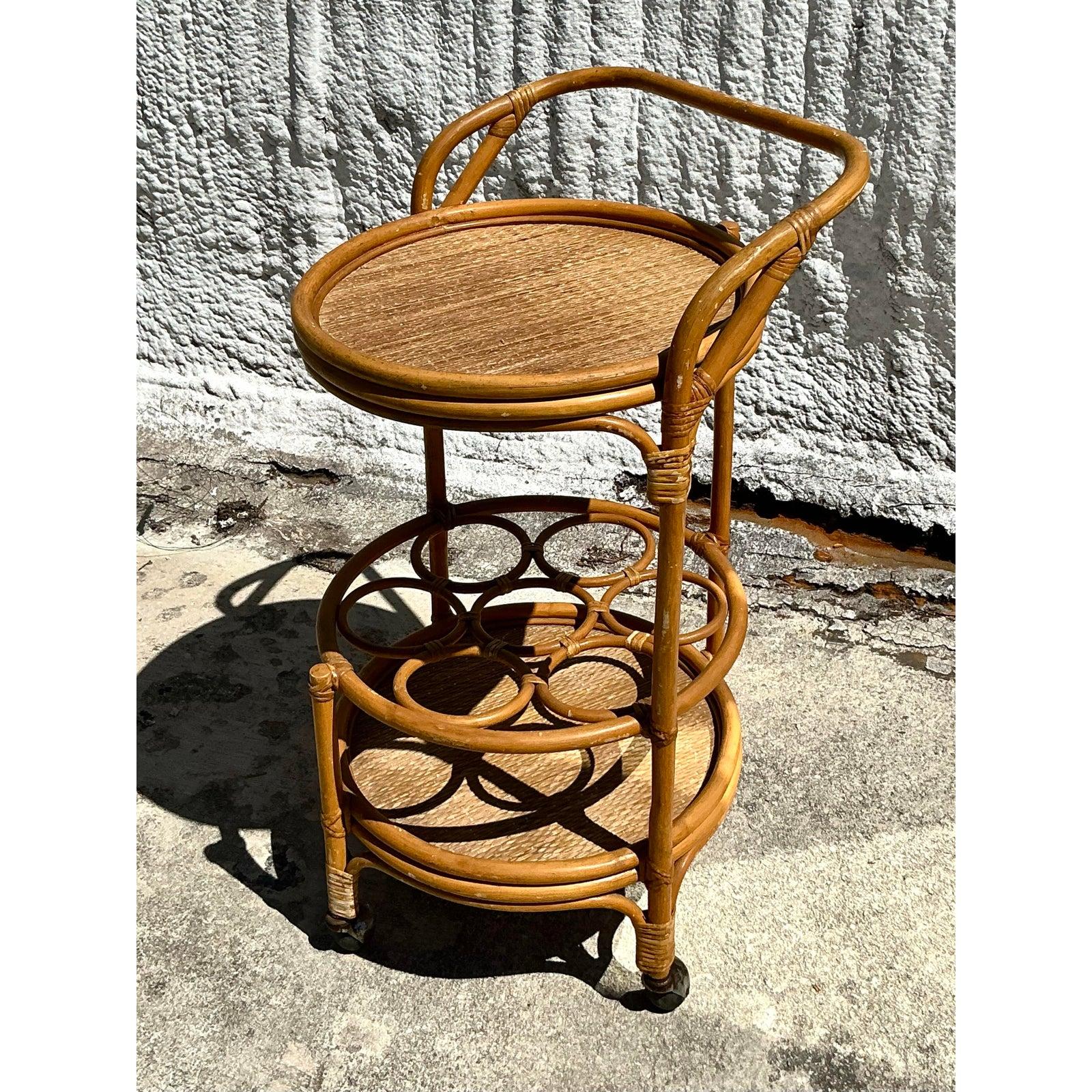 Chariot de bar vintage en rotin tressé en vente 1