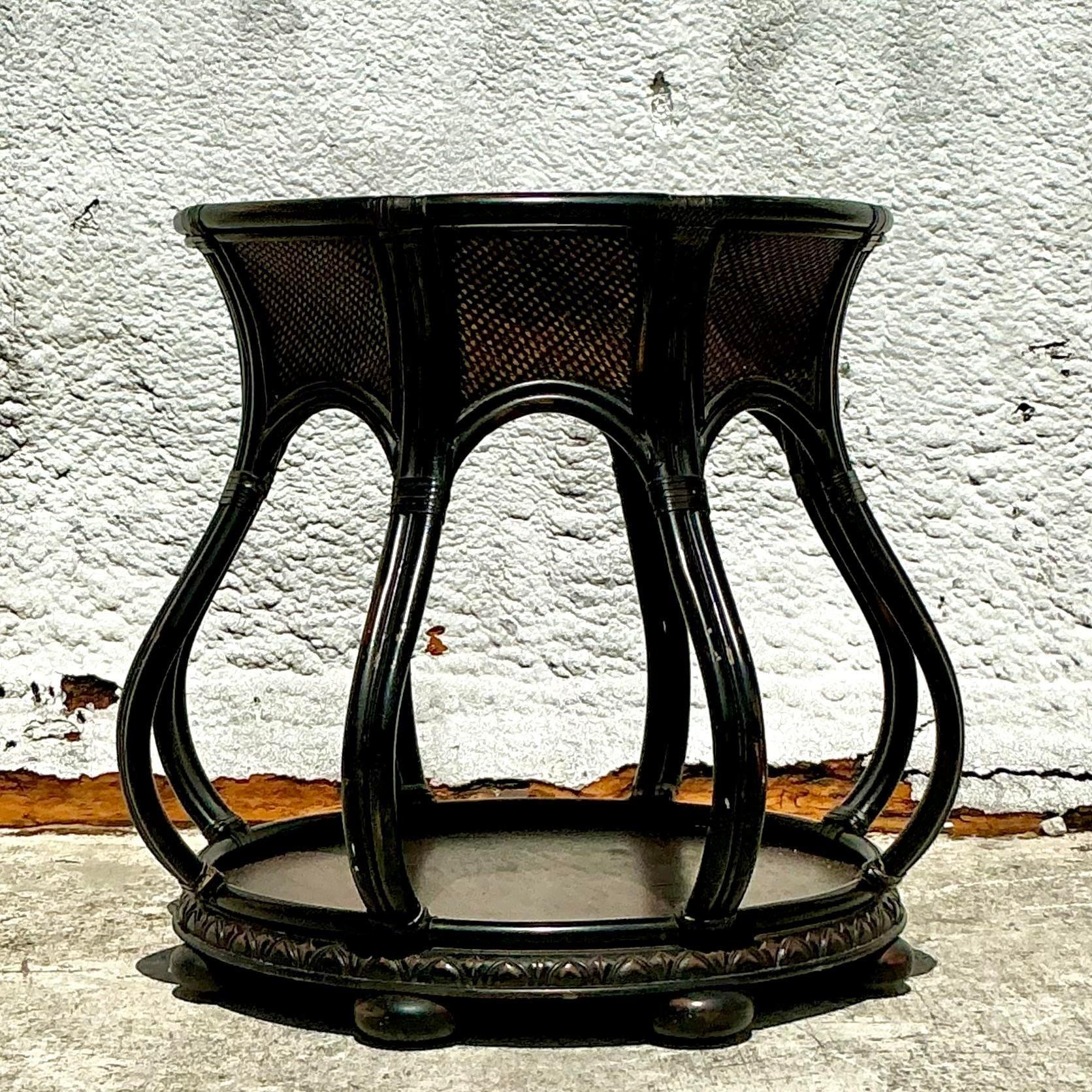 Philippin Vintage Coastal Woven Rattan Dining Table Pedestal en vente
