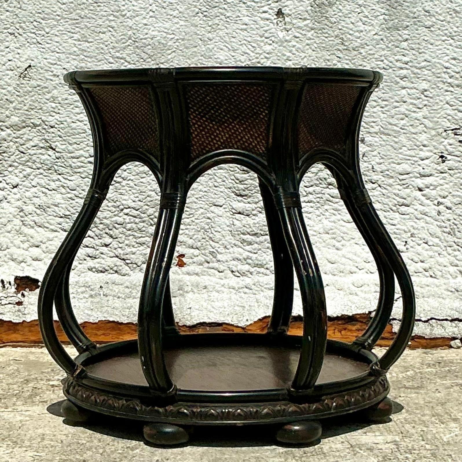 Vintage Coastal Woven Rattan Dining Table Pedestal Bon état - En vente à west palm beach, FL