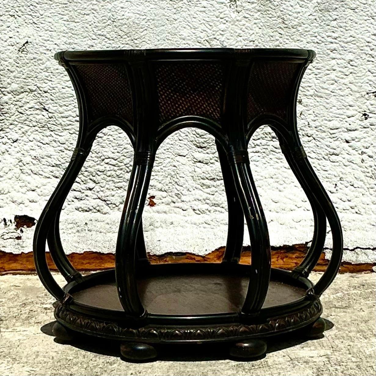 20ième siècle Vintage Coastal Woven Rattan Dining Table Pedestal en vente