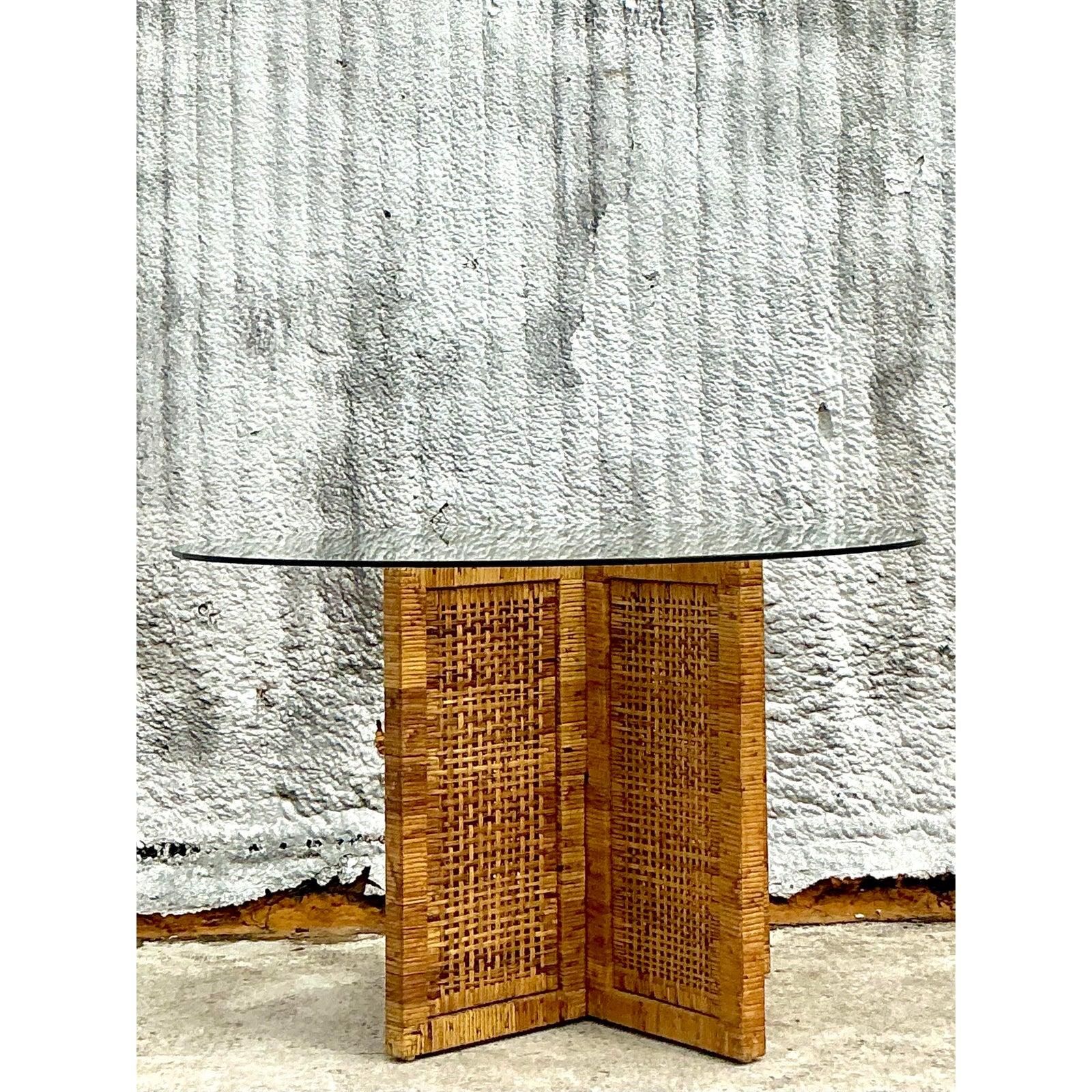 Vintage Coastal Woven Rattan Dining Table Pedestal en vente 1