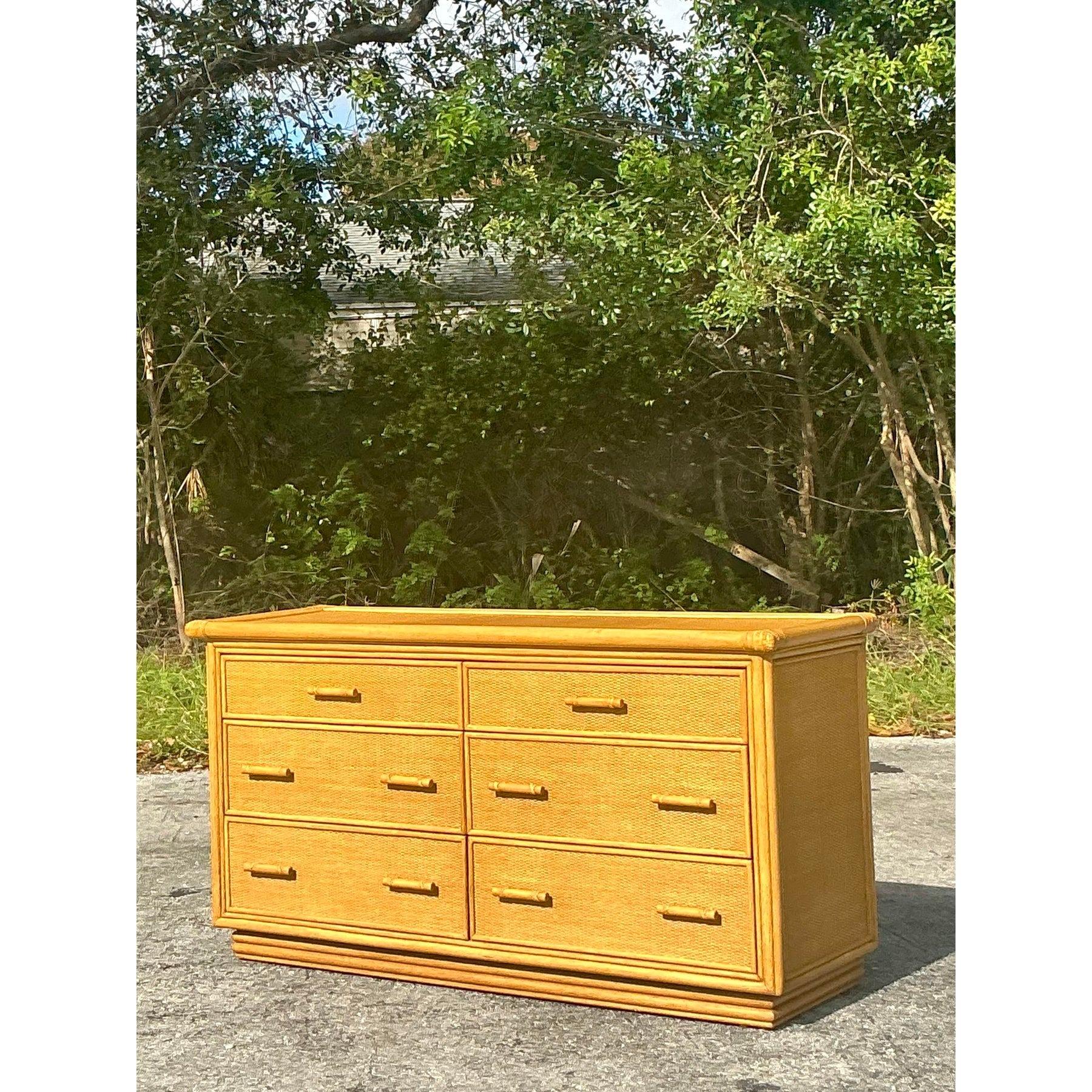 XX secolo Comò in rattan intrecciato vintage della costa in vendita