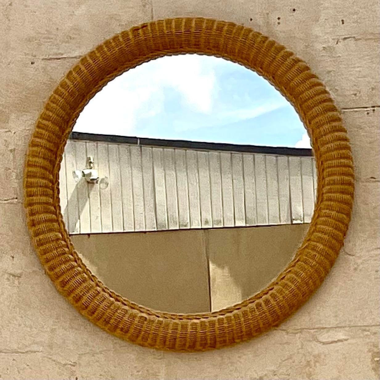 Philippin Miroir vintage en rotin tressé en vente