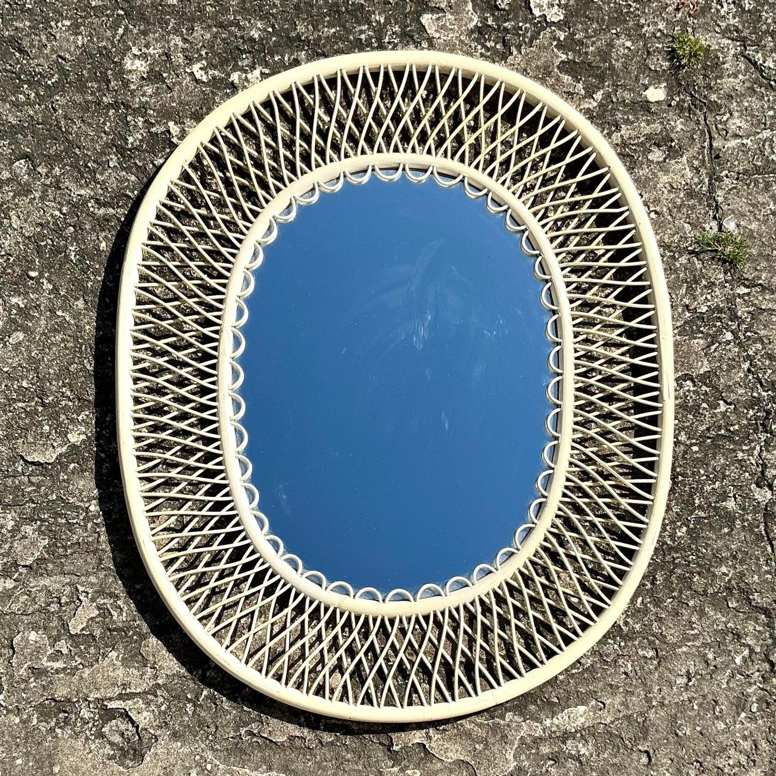 Miroir vintage en rotin tressé Bon état - En vente à West Palm Beach, FL