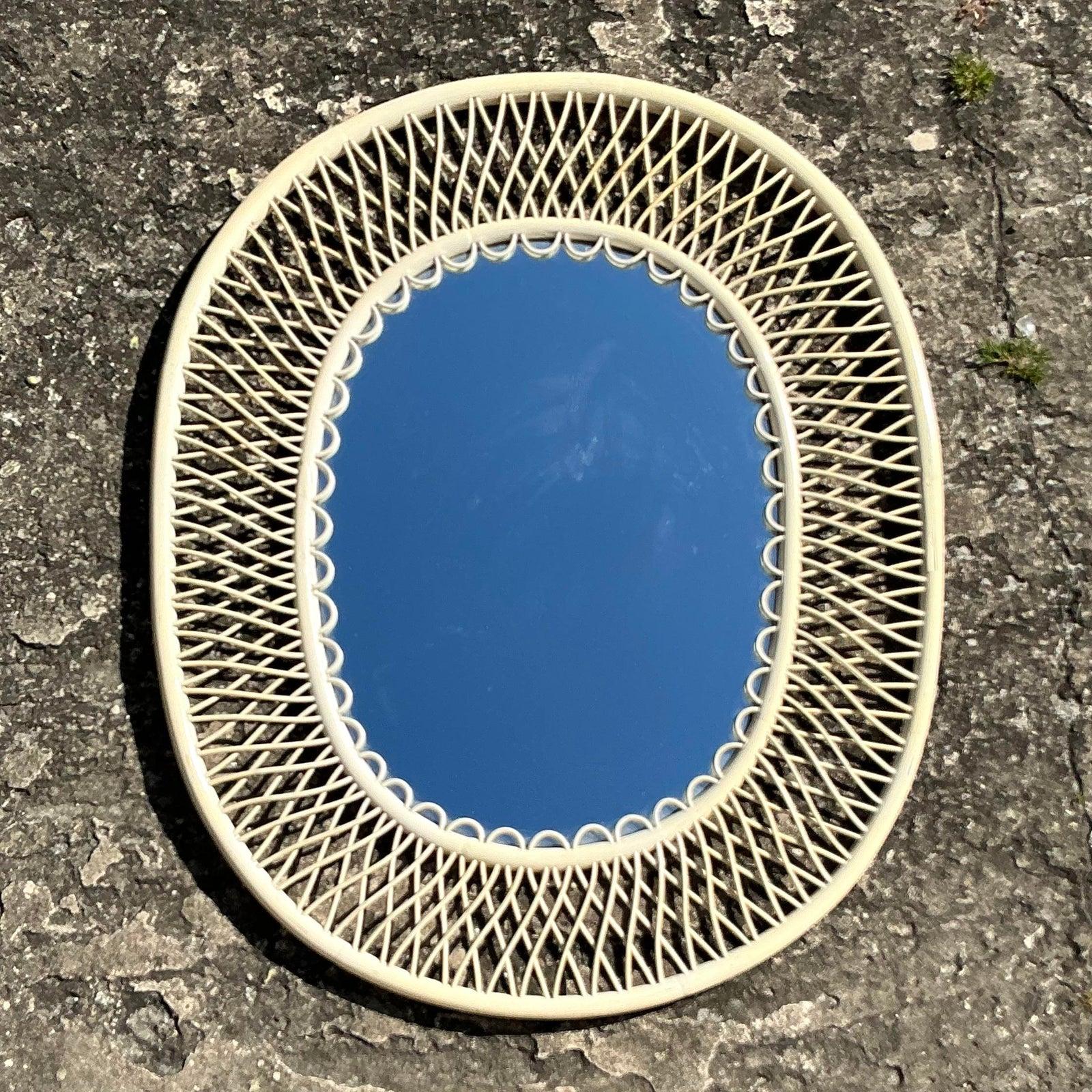 Rotin Miroir vintage en rotin tressé en vente