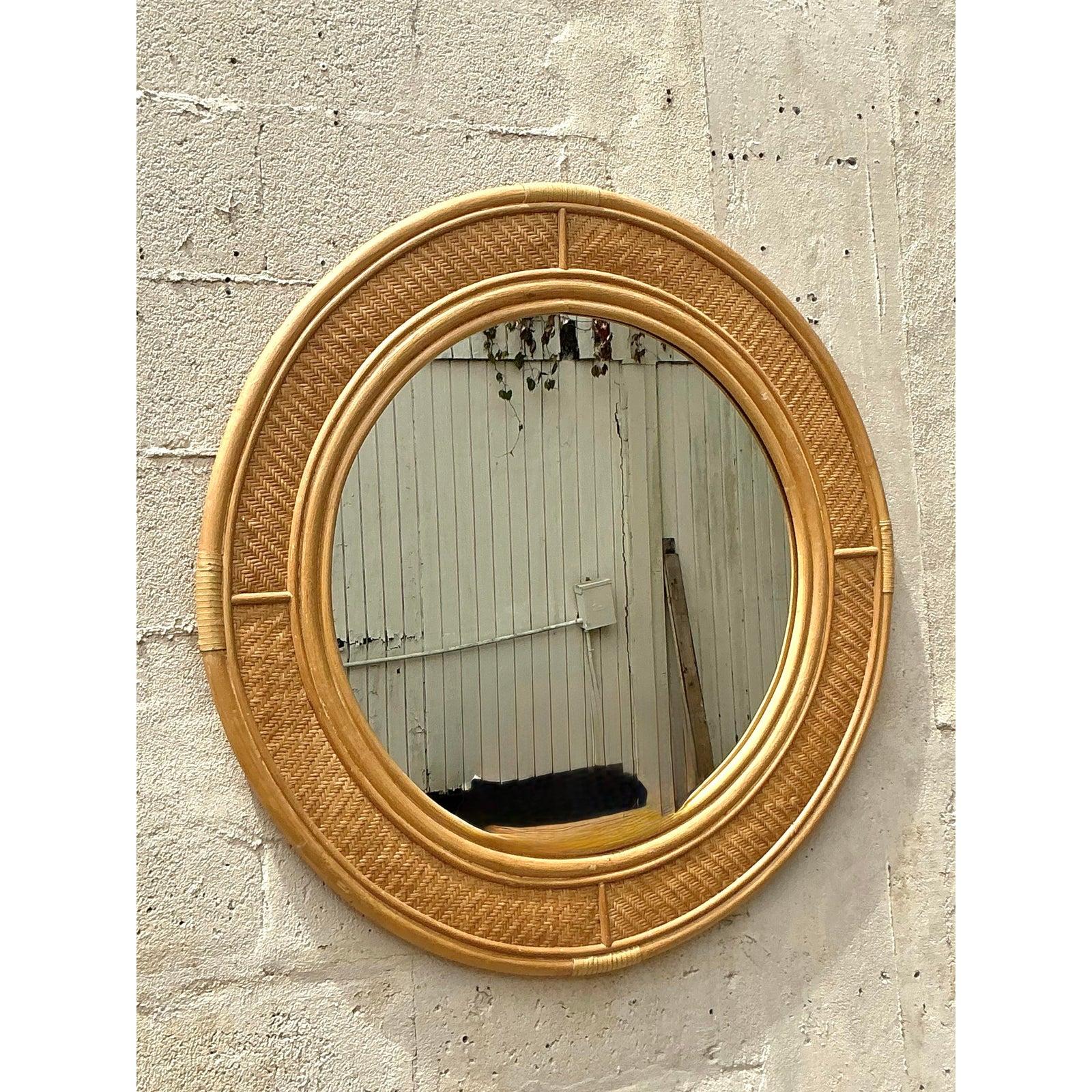 Specchio costiero vintage in rattan intrecciato in vendita 2