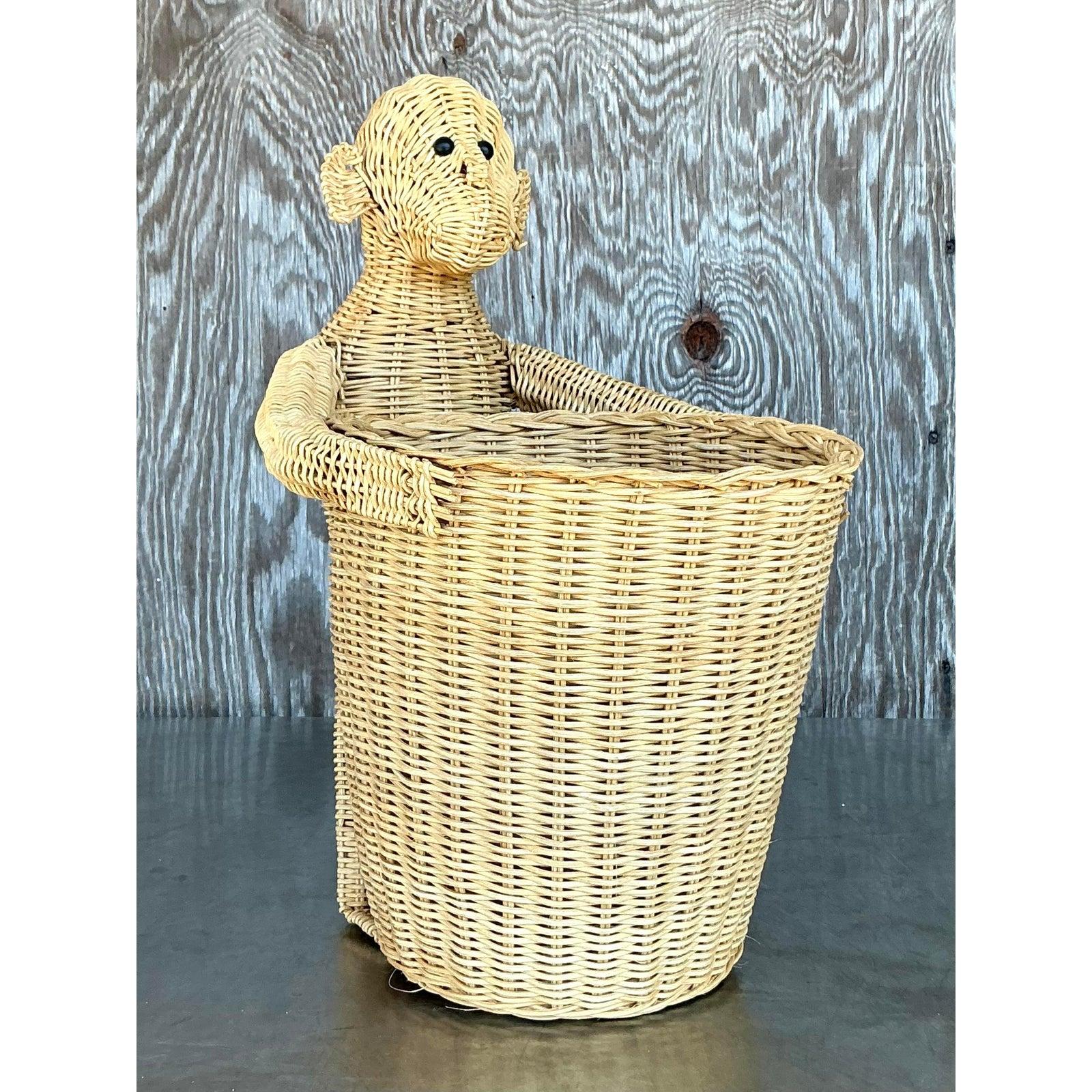 Rotin Corbeille à papier singe vintage en rotin tressé pour la côte en vente