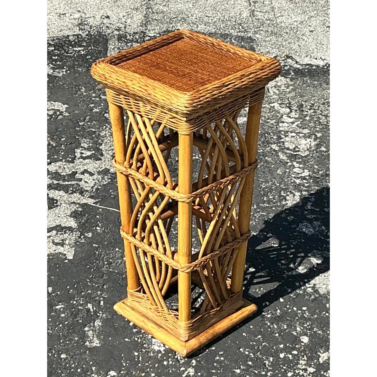 20ième siècle The Pedestal vintage en rotin tressé pour la côte en vente