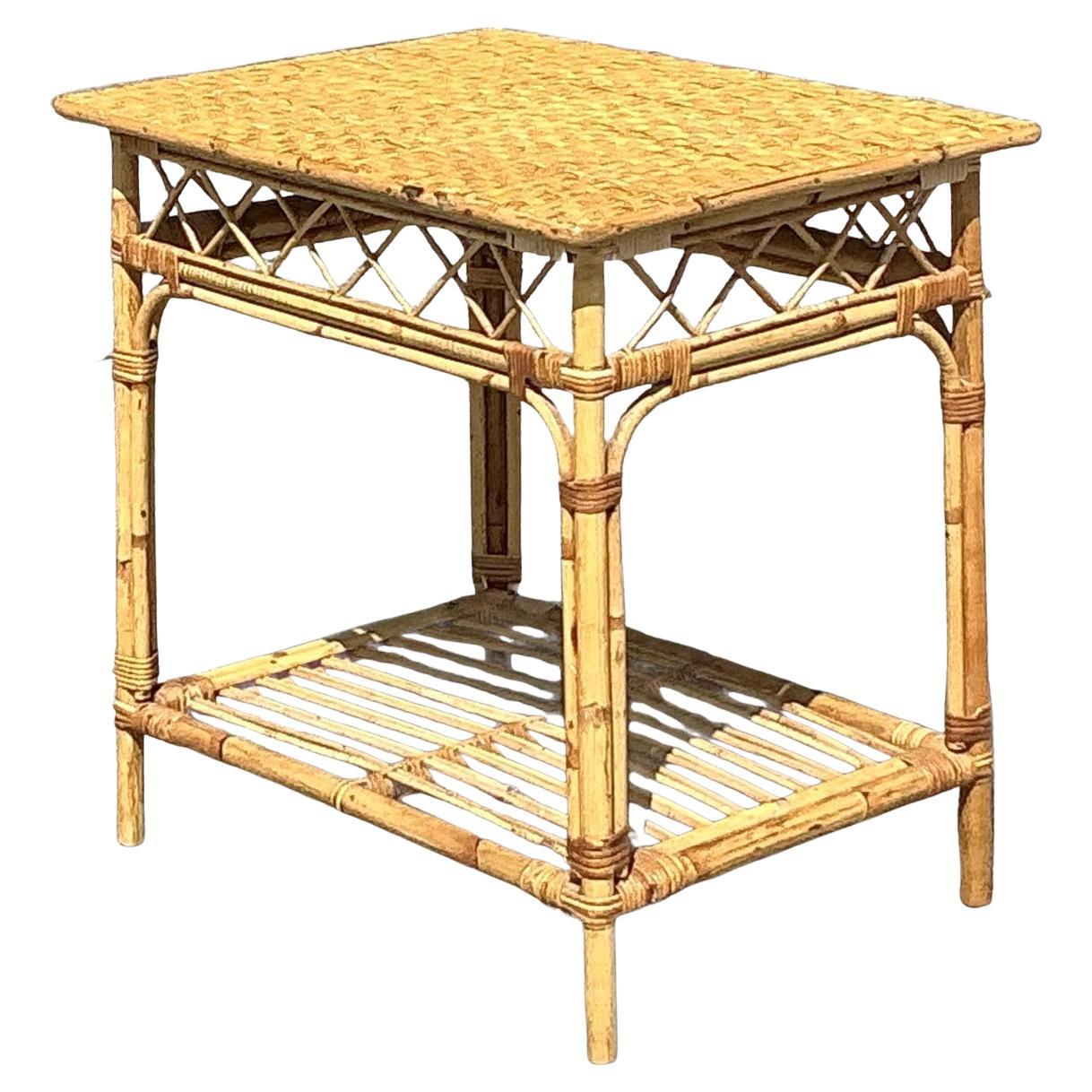 Coastal-Beistelltisch aus gewebtem Rattan