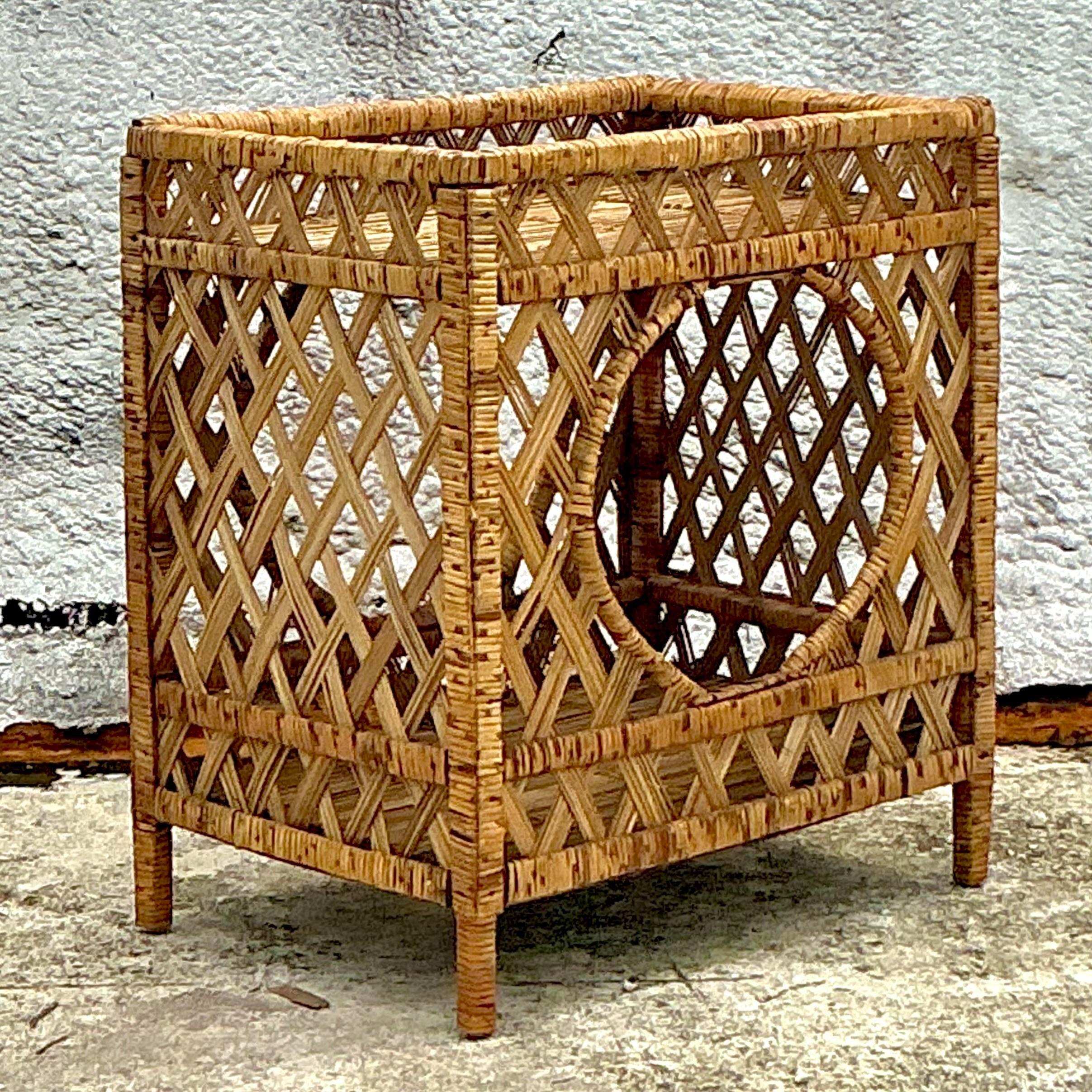 20ième siècle Buffet vintage en rotin tressé