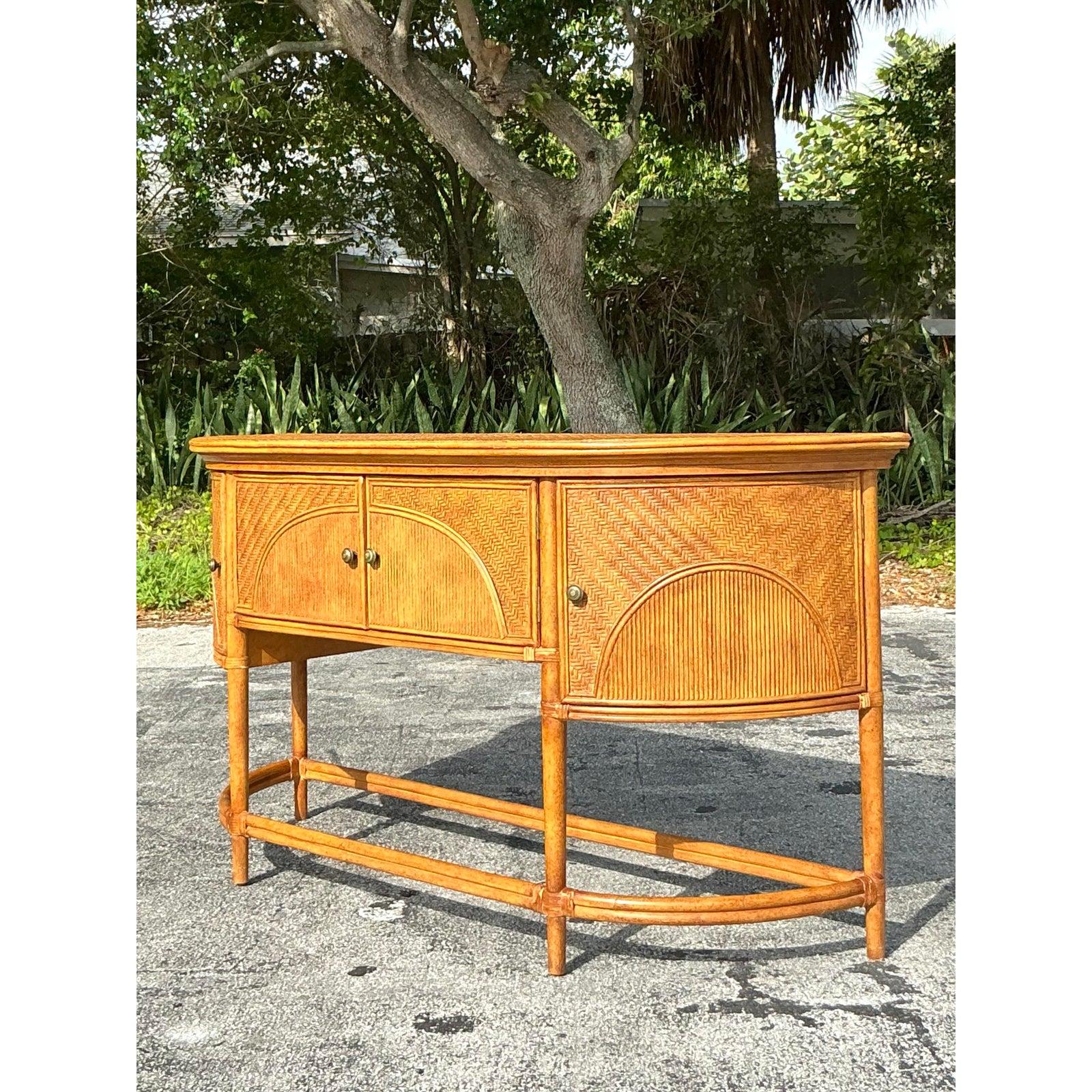 Coastal Sideboard aus gewebtem Rattan mit Untergestell 1