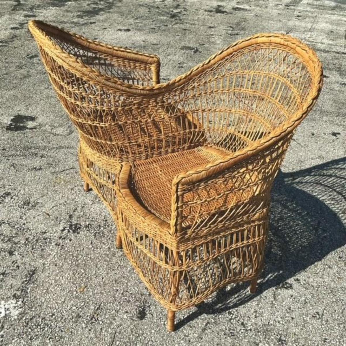 20ième siècle Canapé Tete a Tete vintage en rotin tressé côtier en vente
