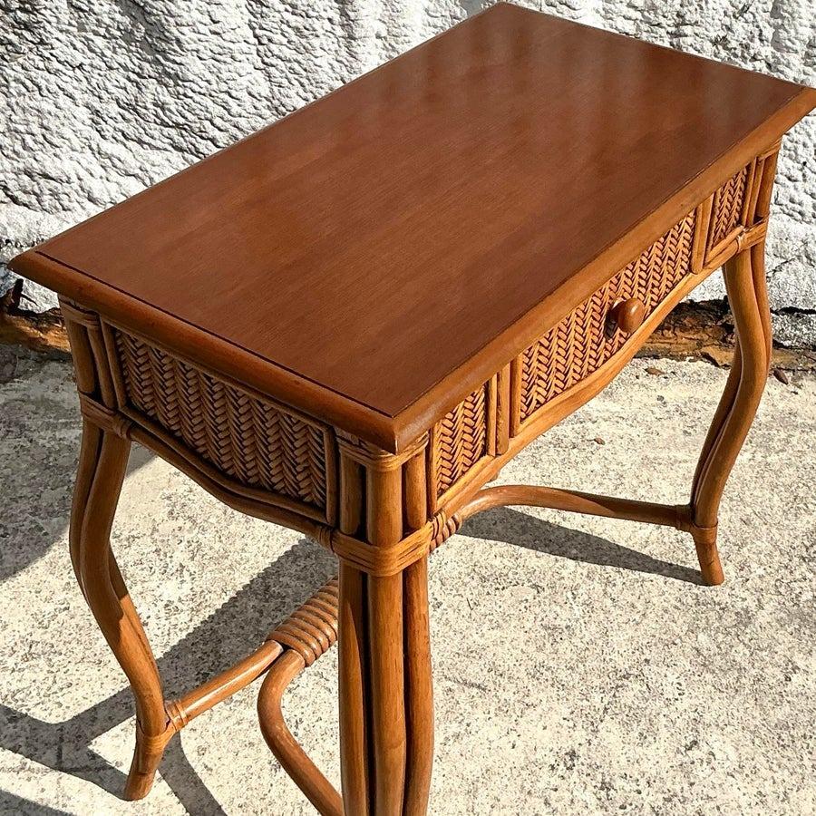Vintage Coastal Woven Rattan Vanity With Bench In Good Condition In West Palm Beach, FL