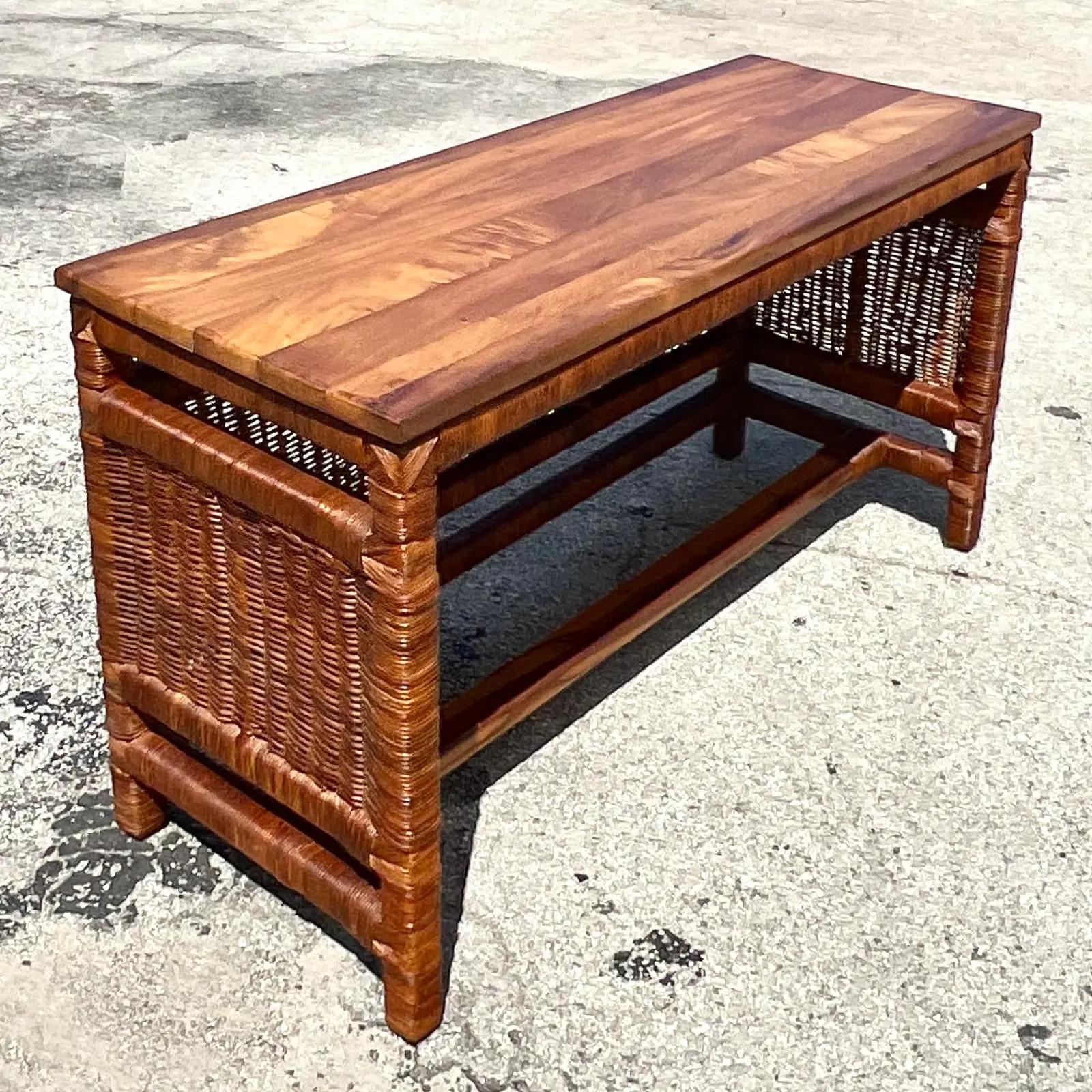 Vintage Coastal Woven Rattan Writing Desk In Good Condition In west palm beach, FL
