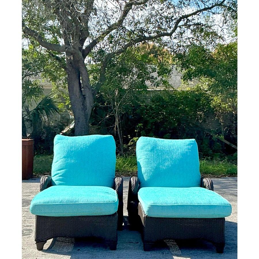 Chaise Lounges in rattan intrecciato vintage della costa - una coppia in vendita 3