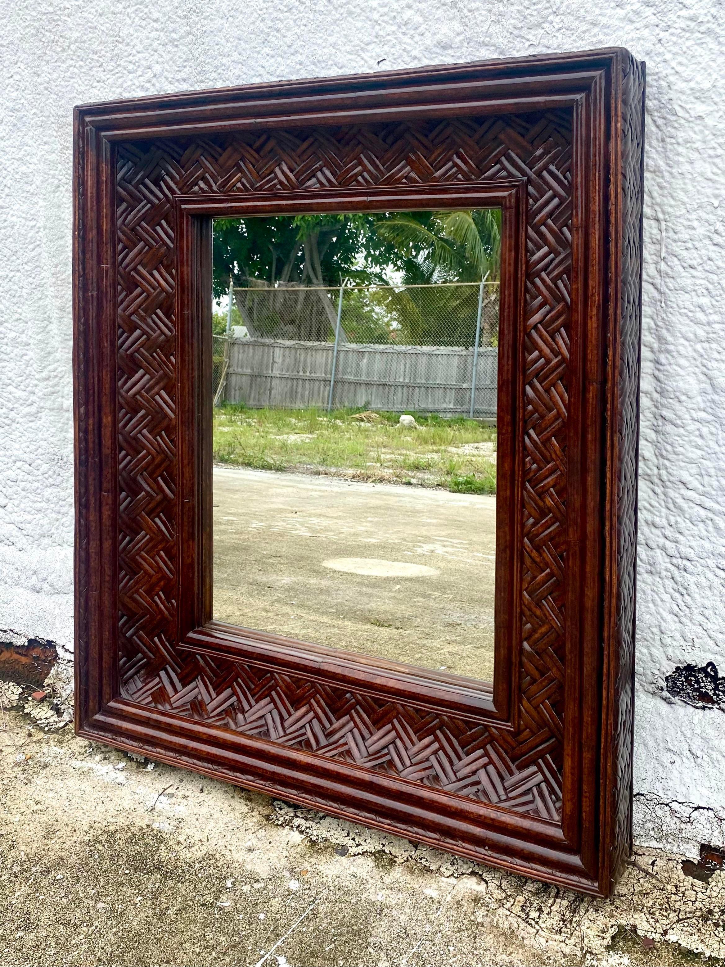 Mid-Century Modern Miroir Vintage Coastal Woven Split Reed en vente