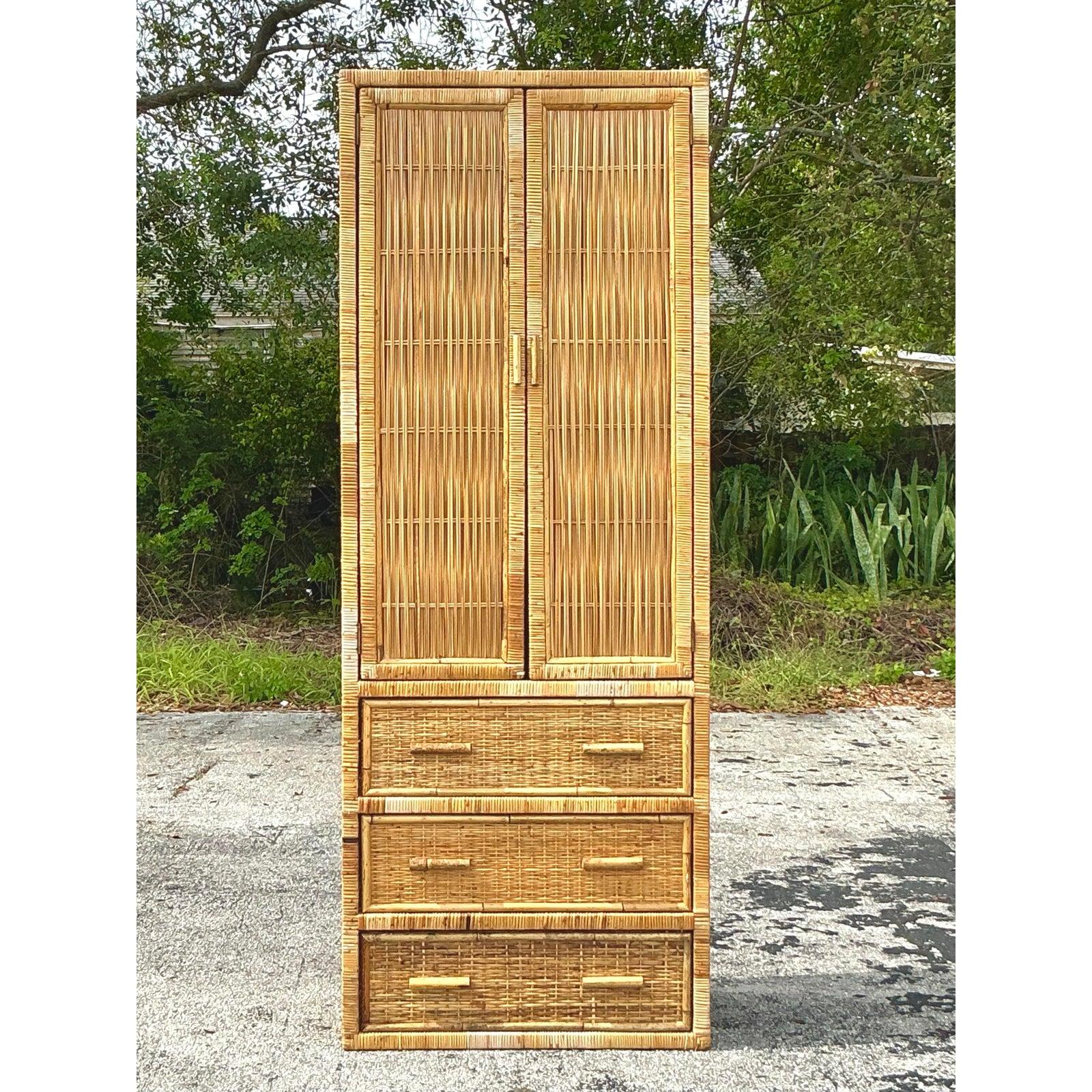 Armoire Vintage en Rotin Enveloppée Côtière en vente 5