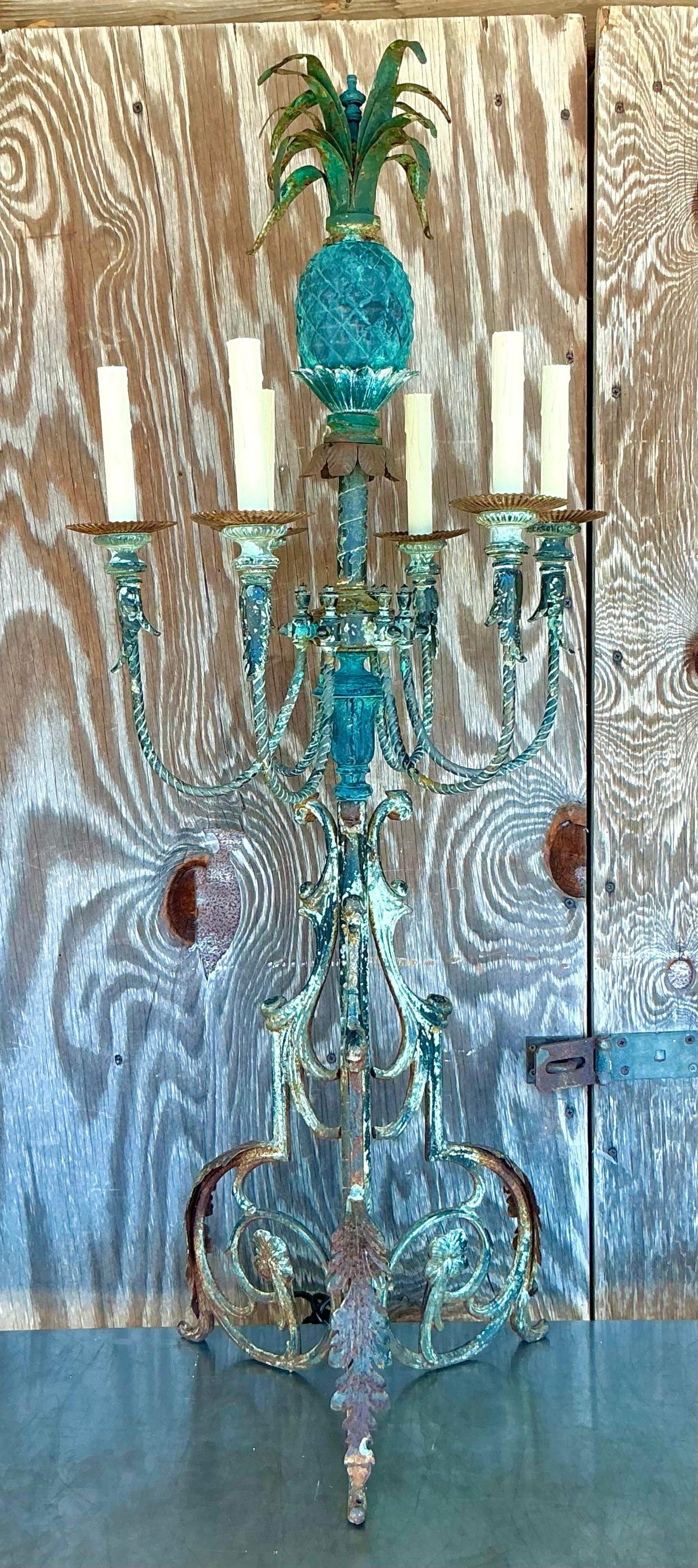 Lampe ananas vintage en fer forgé Bon état - En vente à West Palm Beach, FL