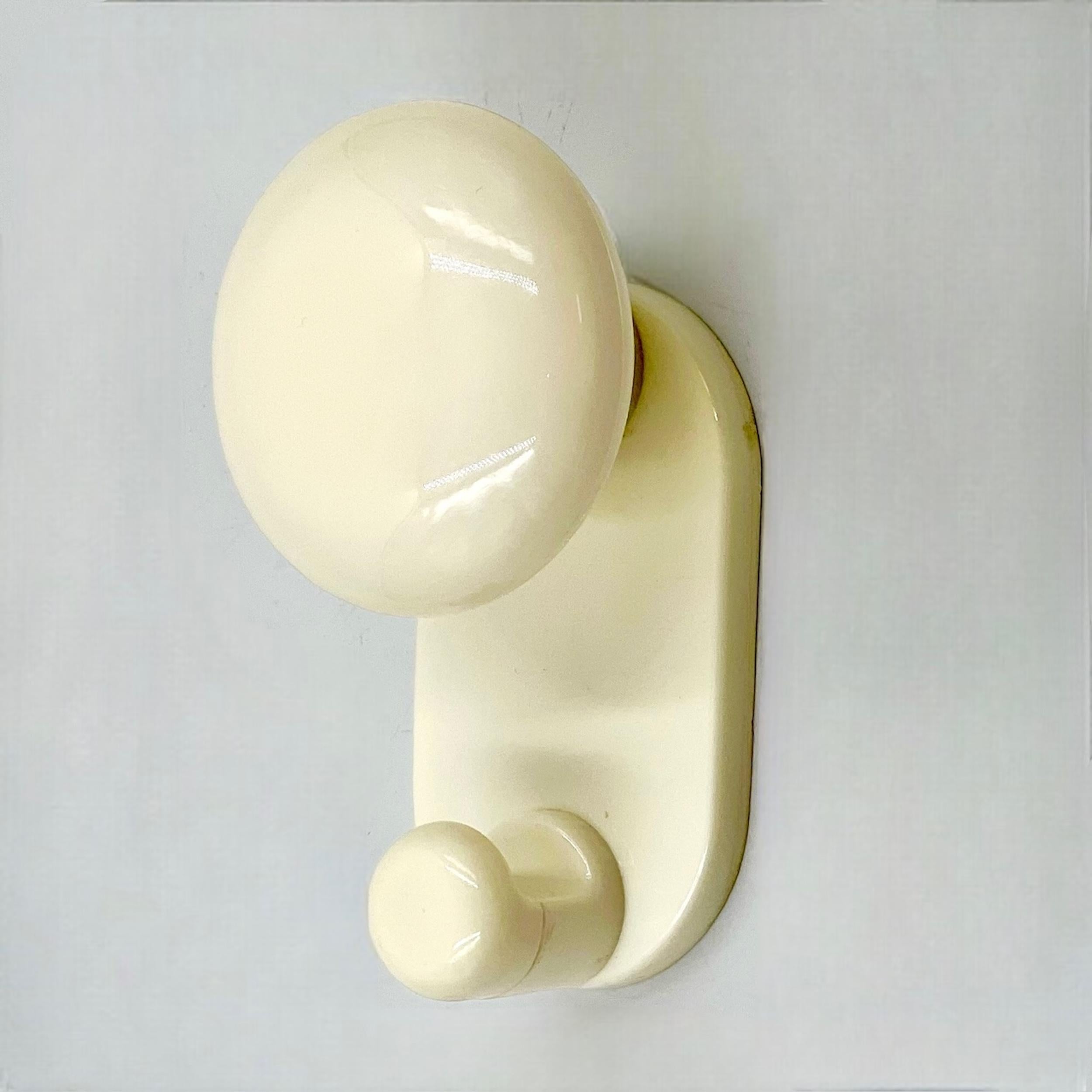 Vintage Coat Hooks in White Plastic by Carlo Bartoli for Con&Con, 70s - Set of 4 In Good Condition In San Benedetto Del Tronto, IT