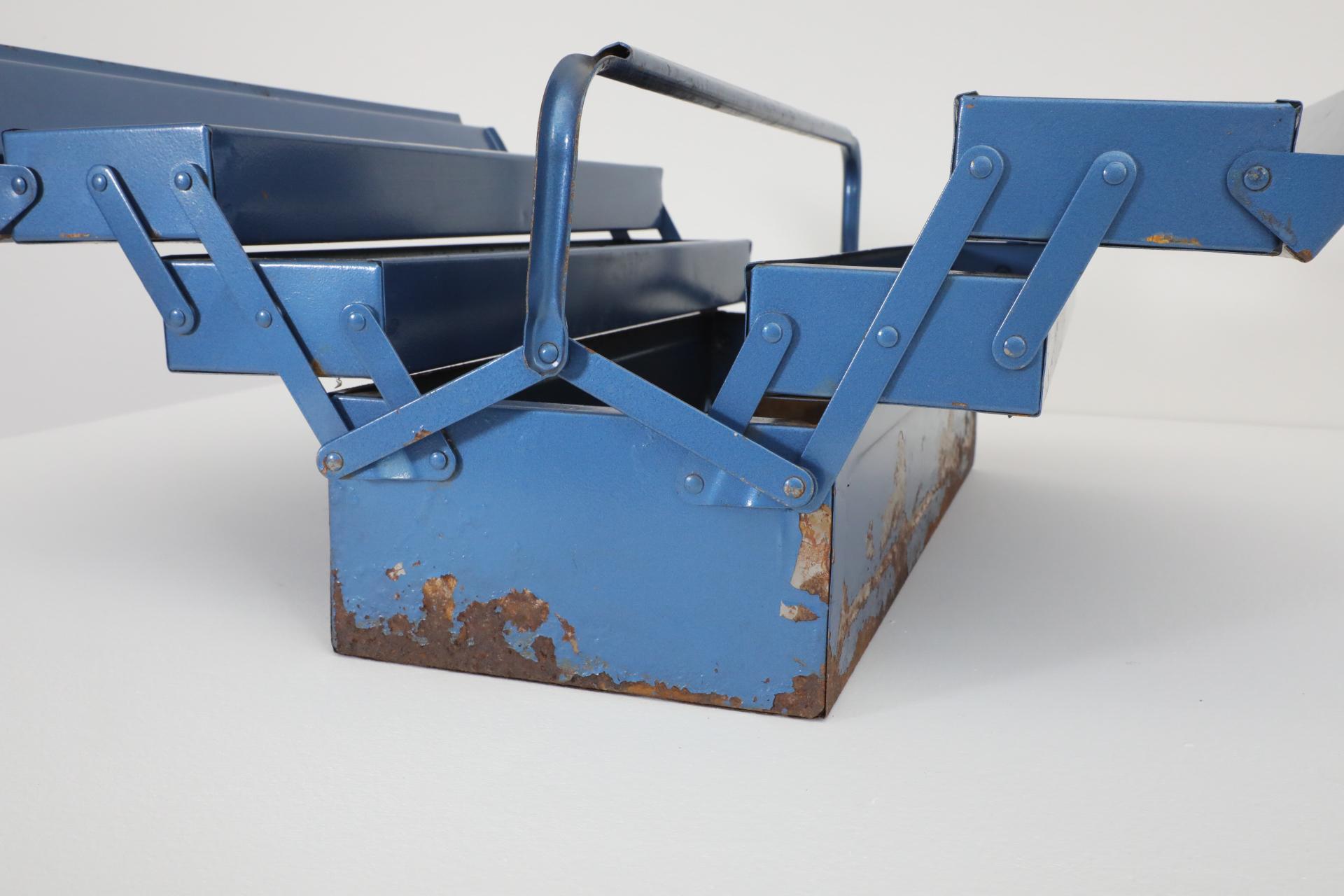 Vintage Cobalt Blue Metal Tool or Tackle Box For Sale 2