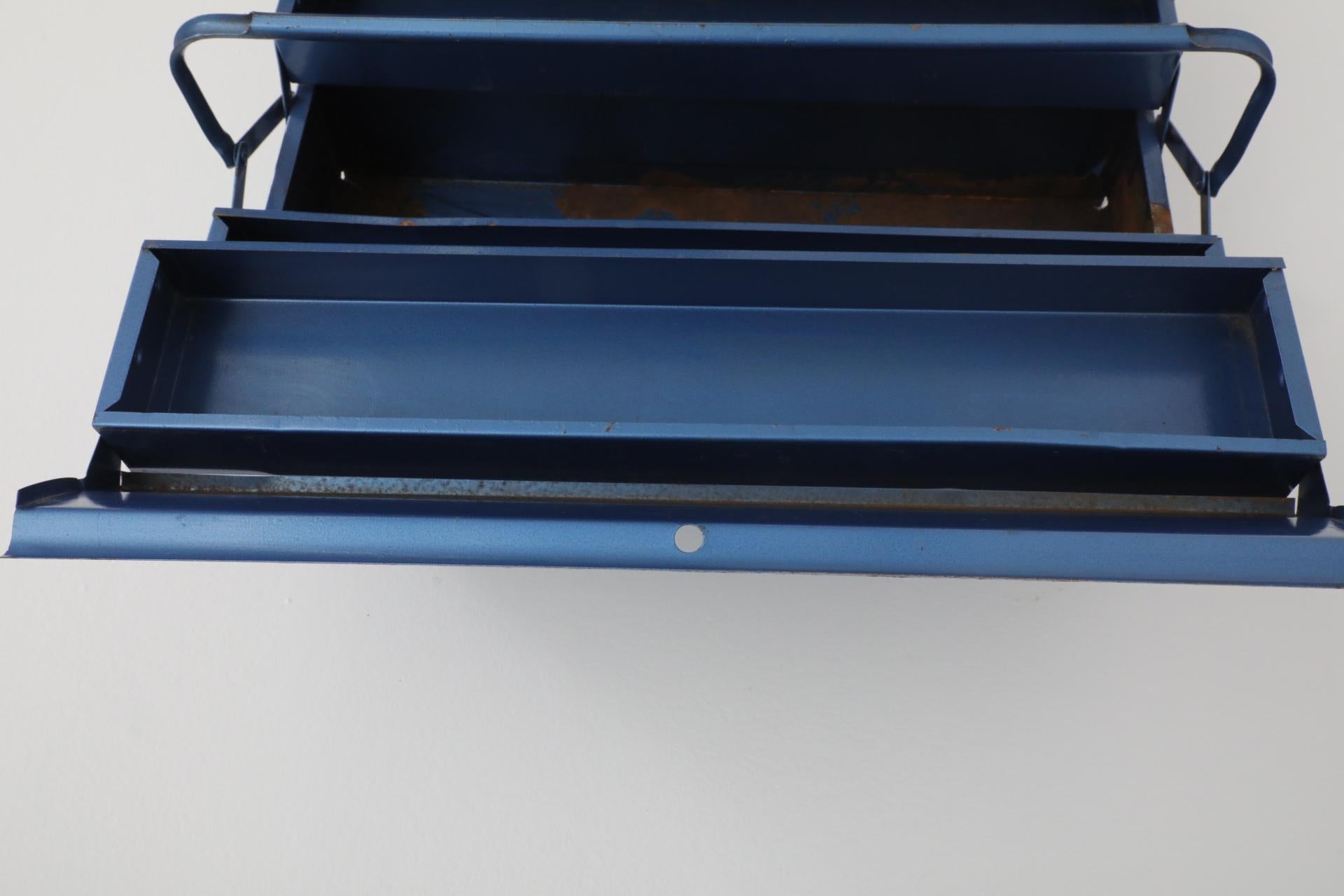 Vintage Cobalt Blue Metal Tool or Tackle Box For Sale 3