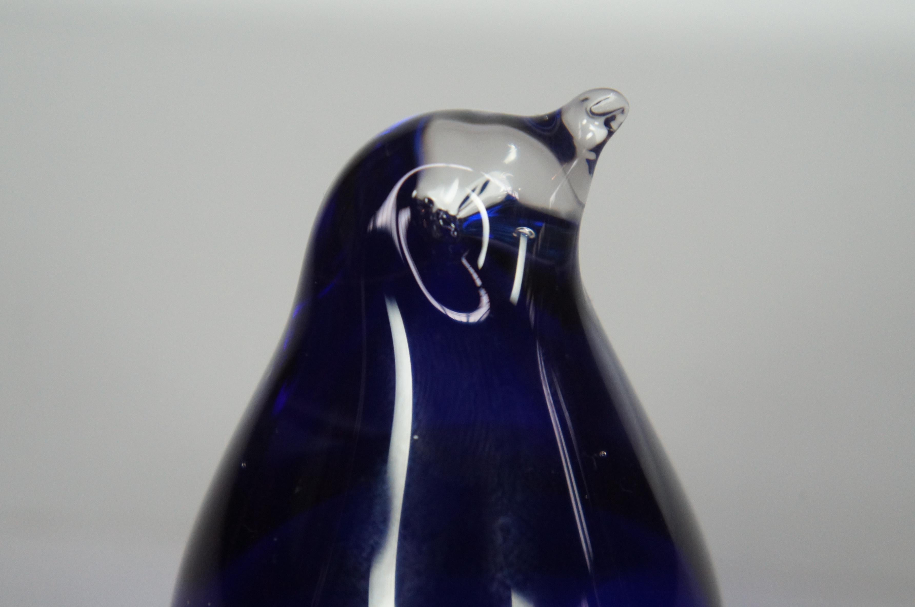 Vintage Cobalt Blue Murano Art Glass Bird Penguin Figurine Paperweight In Good Condition In Dayton, OH