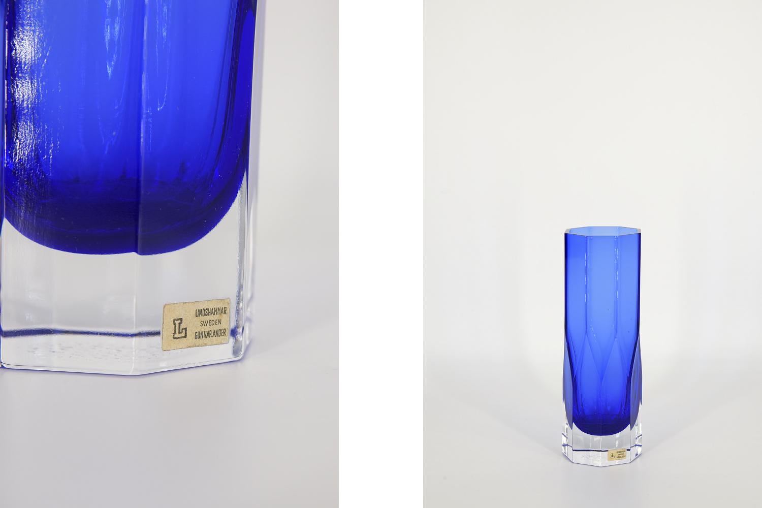 Vintage Scandinavian Mid-century Modern Swedish Tall Cobalt Glass Vase, 1950s In Good Condition In Warszawa, Mazowieckie