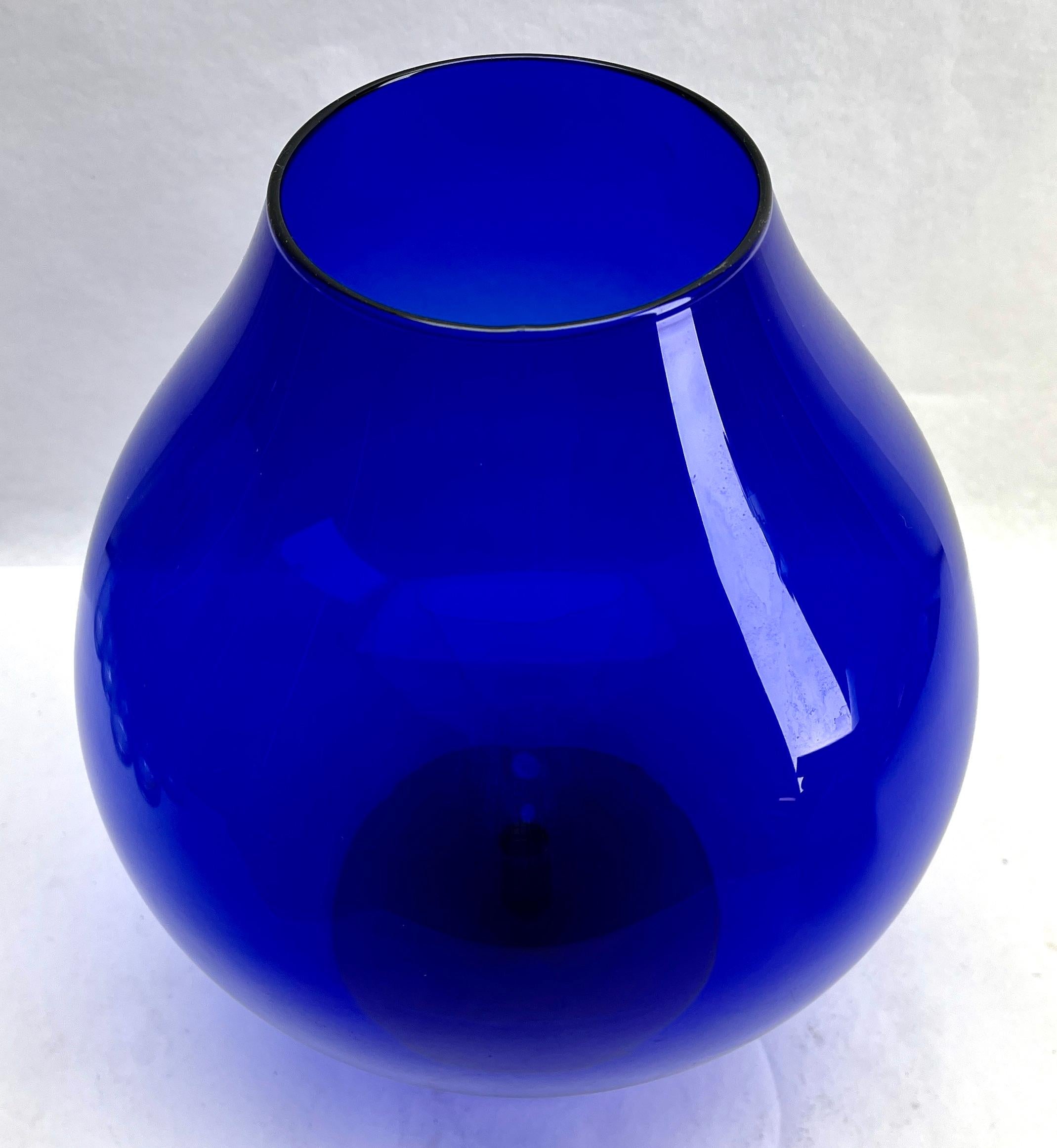 Hand-Crafted Vintage Cobalt Opalescent Italian Opaline Vase on Foot from Florence, 1960s For Sale