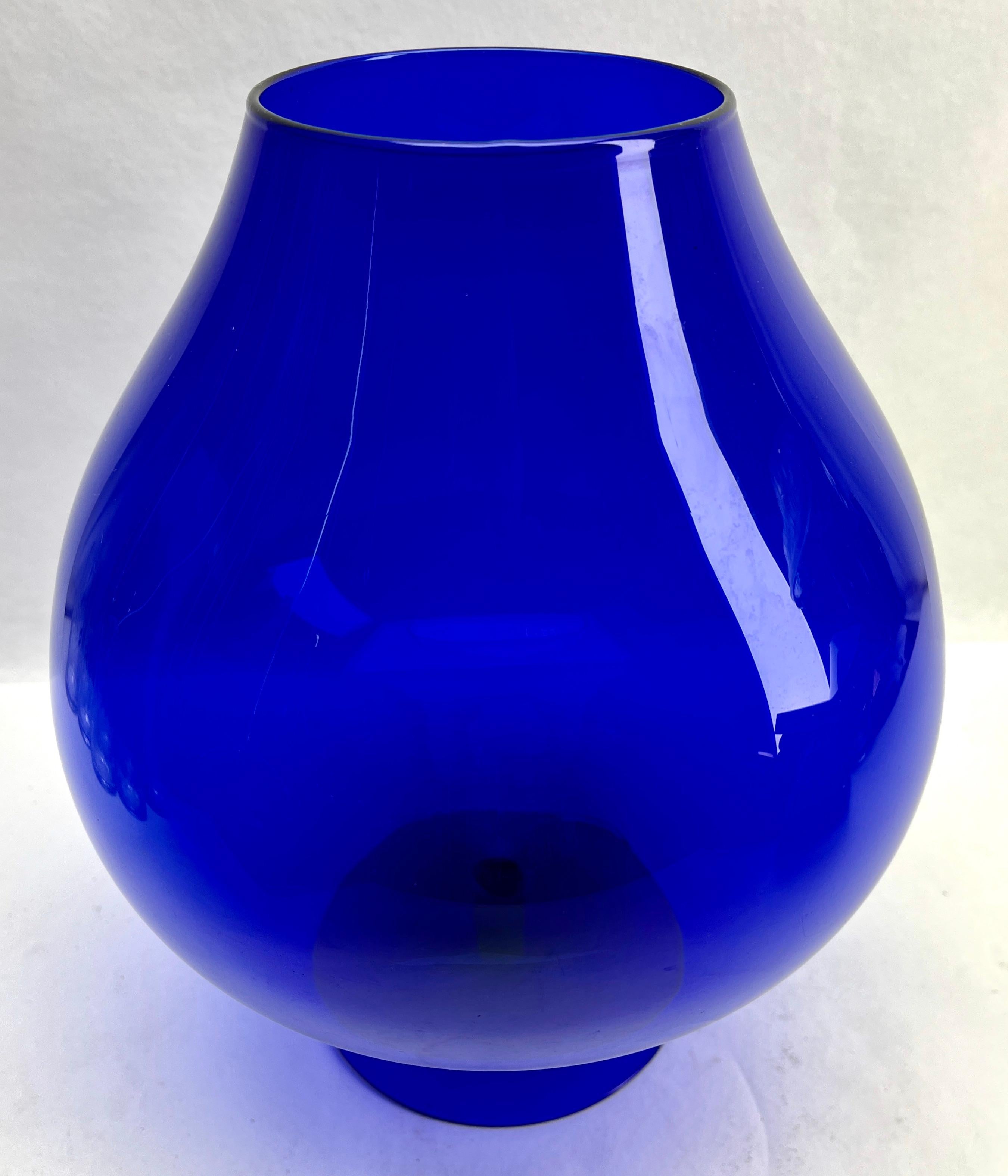 20th Century Vintage Cobalt Opalescent Italian Opaline Vase on Foot from Florence, 1960s For Sale