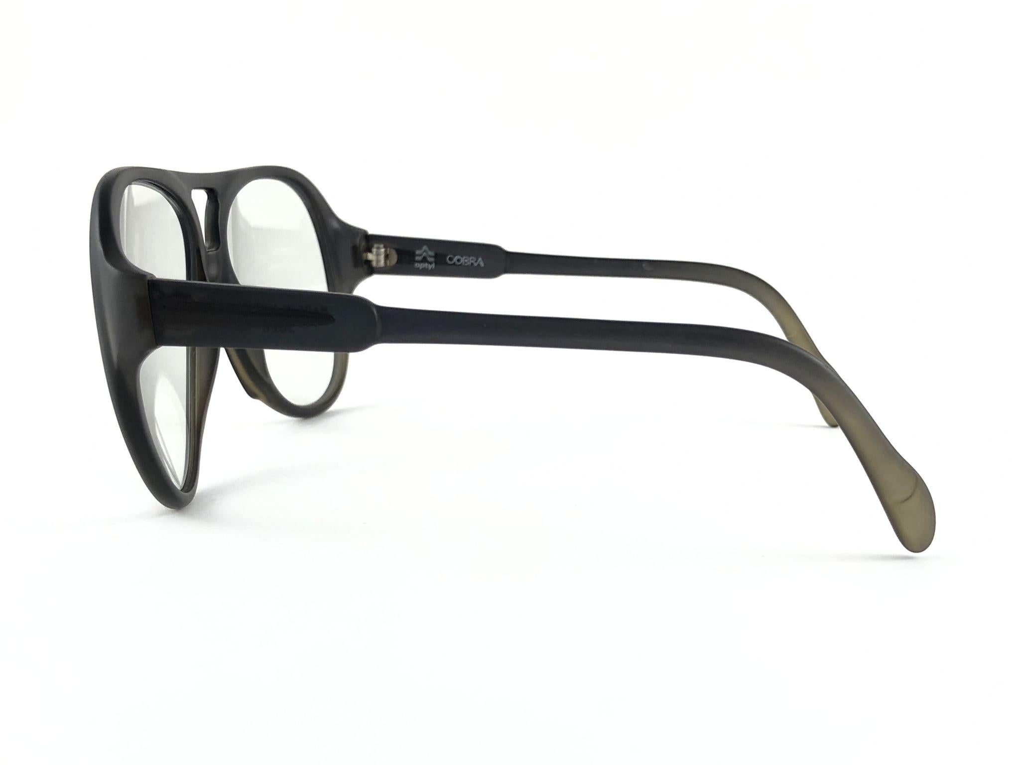 Women's Vintage Cobra Optyl Ombre 3020 Oversized Optyl Sunglasses