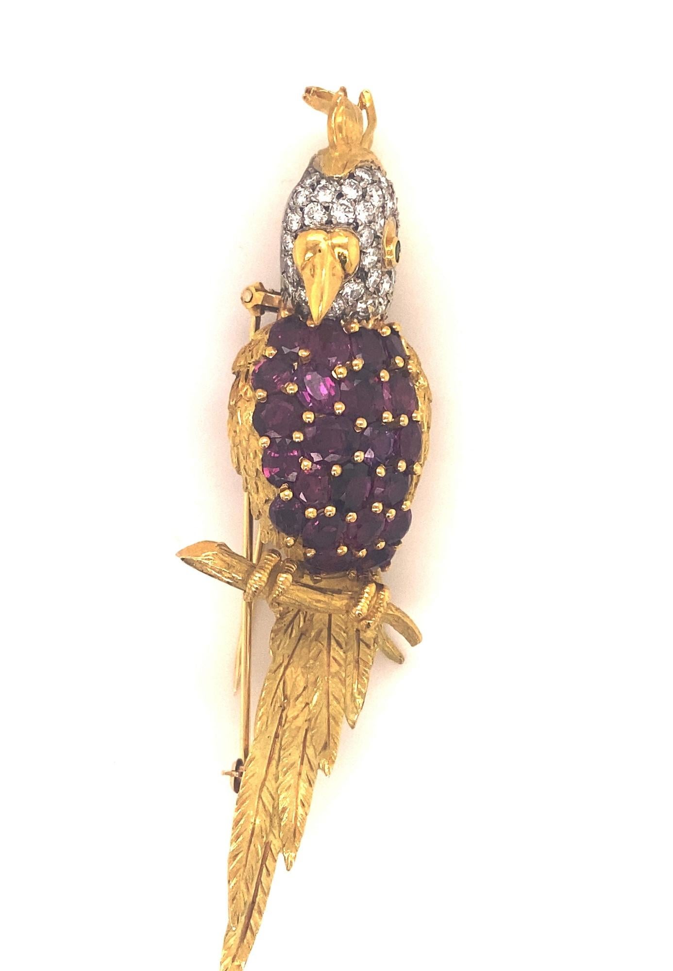 Round Cut Vintage Cockatoo Ruby Diamond and Emerald Brooch 18K Yellow Gold For Sale