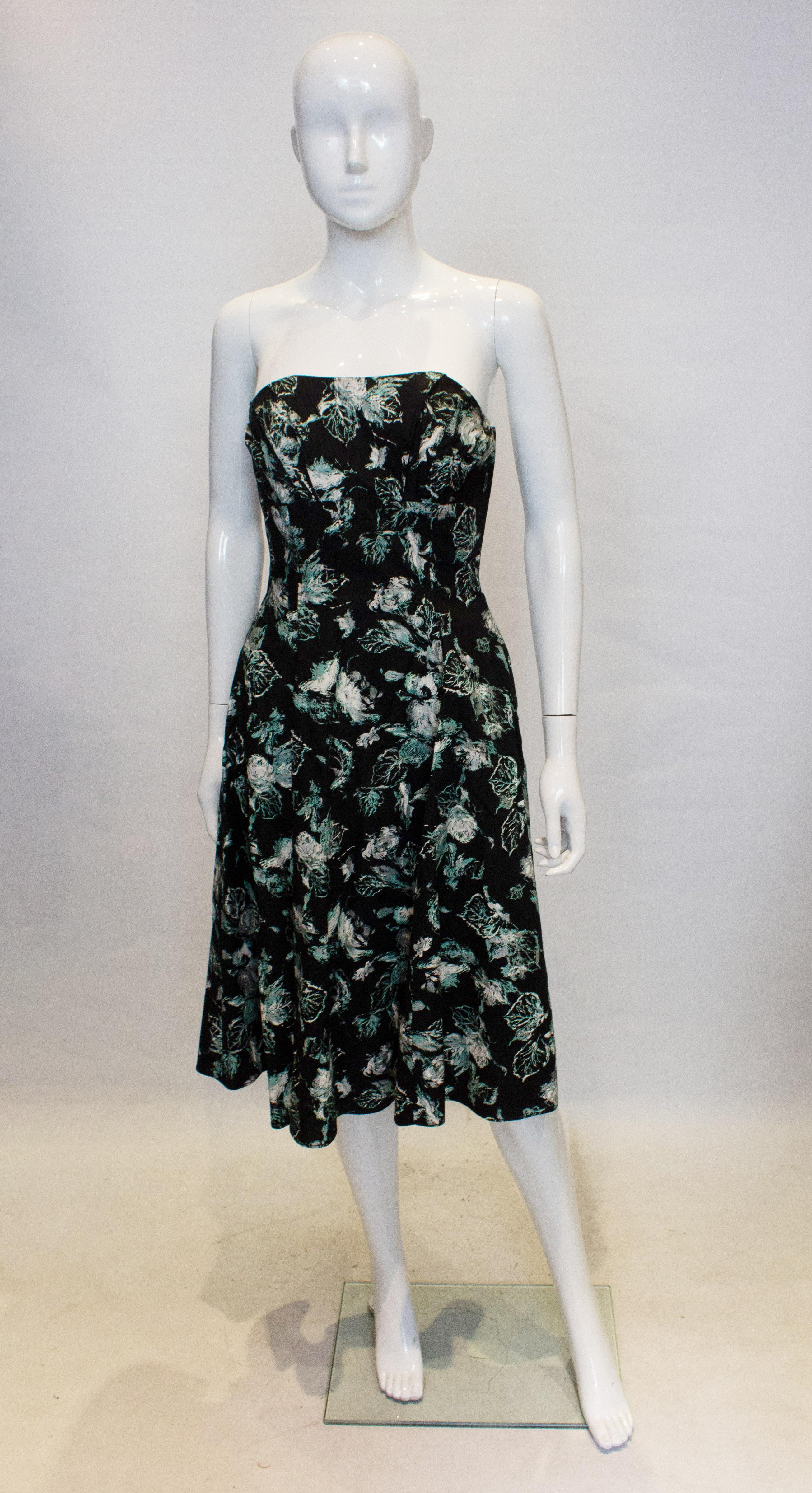 Vintage Cocktail Dress in Black, Green, Ivory and Silver In Good Condition For Sale In London, GB