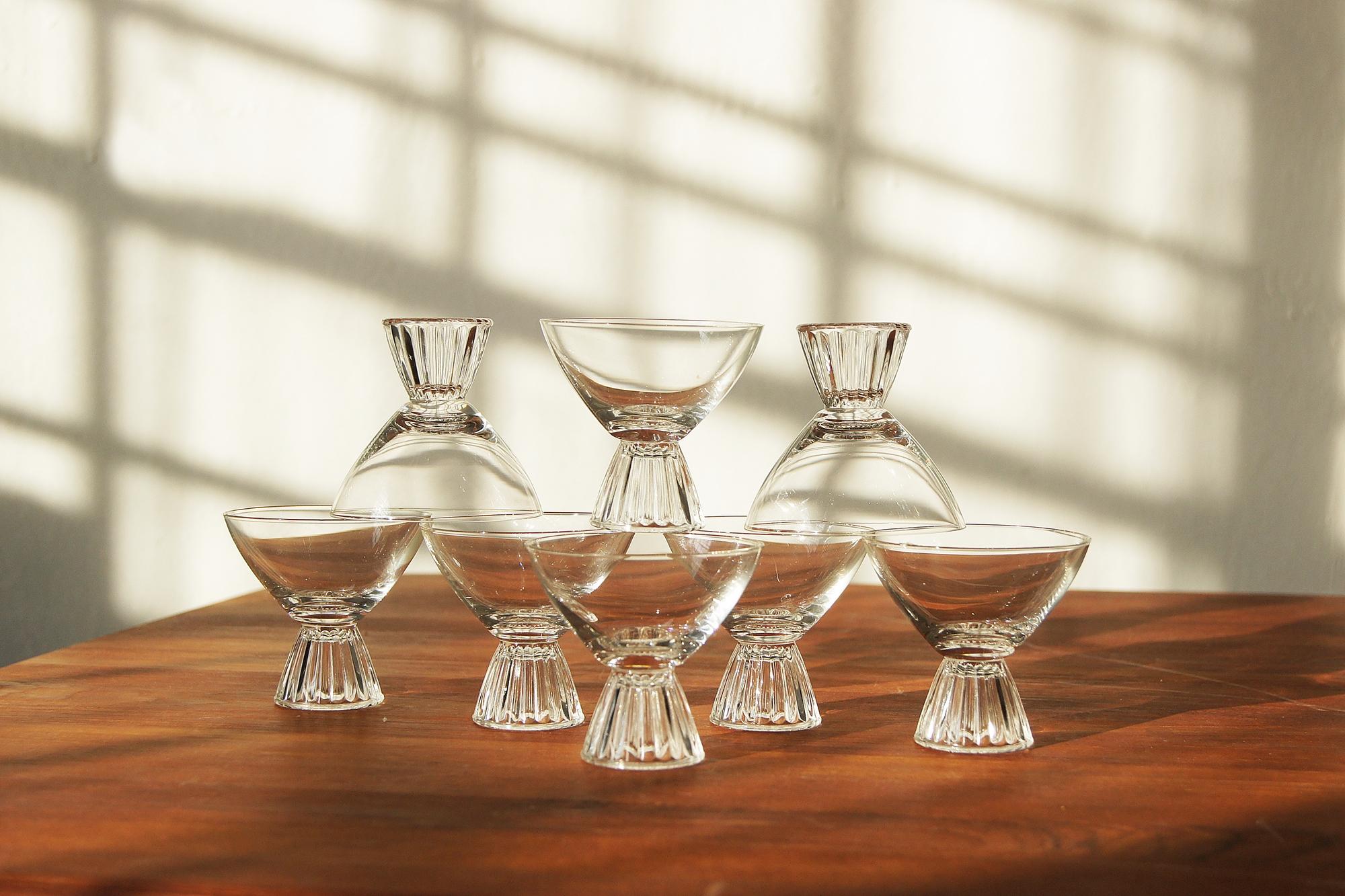 Mid-Century Modern Vintage Cocktail Glasses in the style of Paden City, Set of 8 For Sale