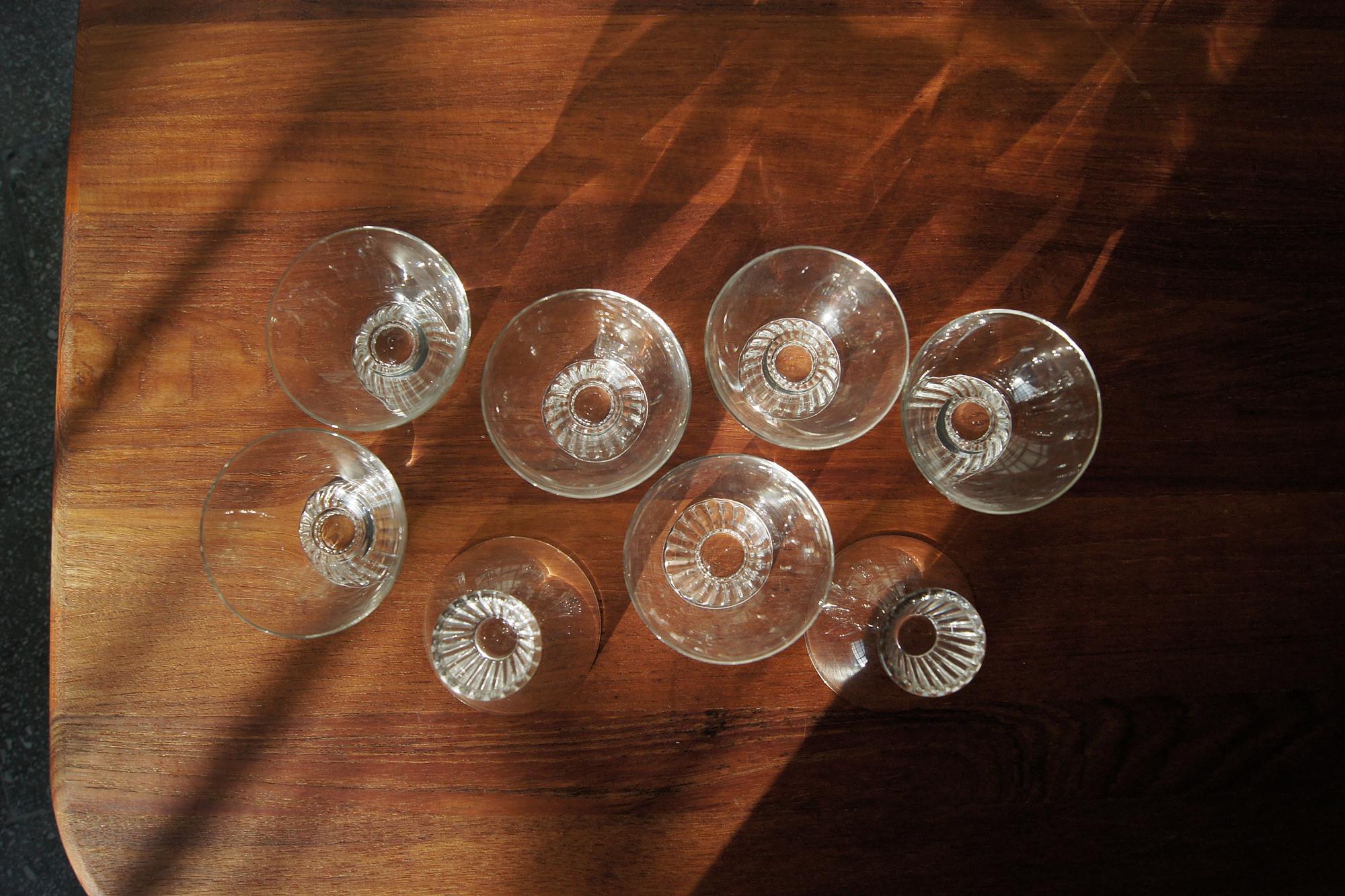 Mid-20th Century Vintage Cocktail Glasses in the style of Paden City, Set of 8 For Sale