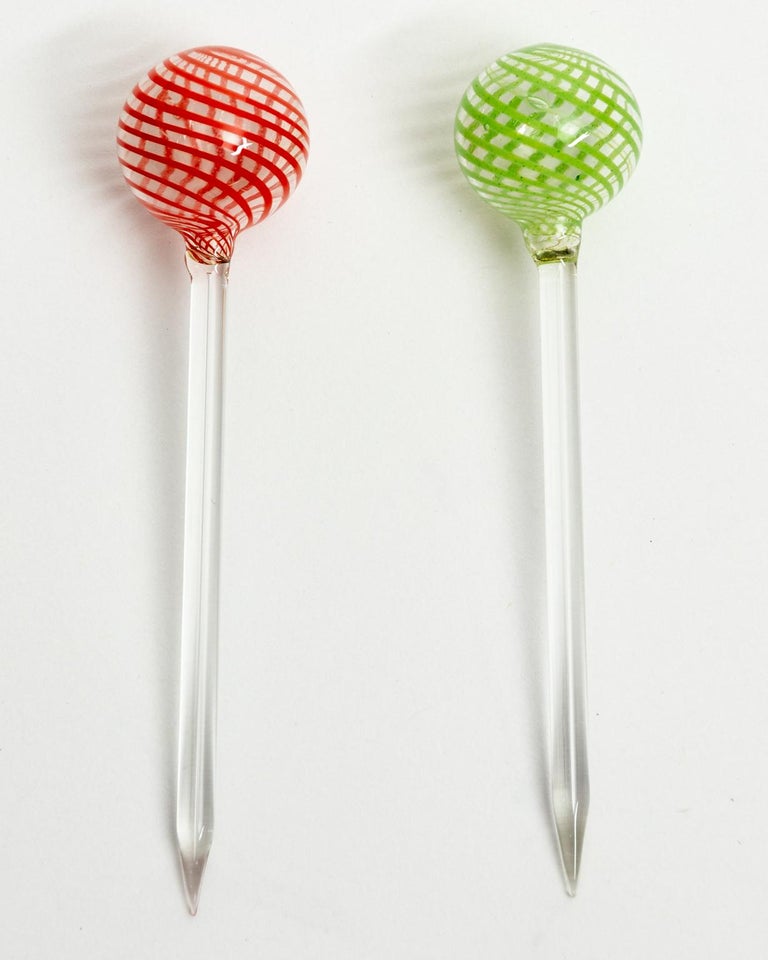 Mid-Century Modern Vintage Cocktail Martini Glass with Two Stirrers For Sale
