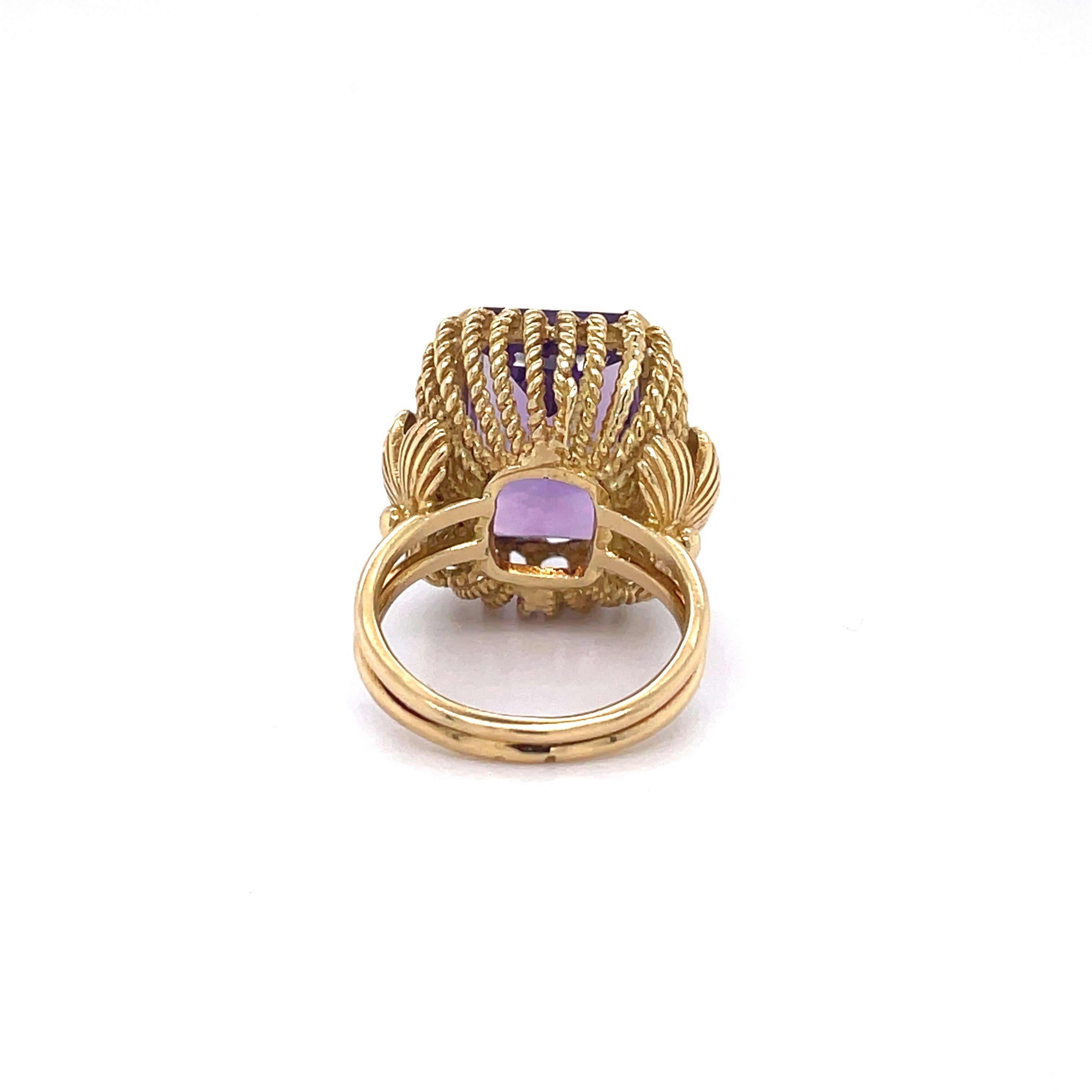 Women's Vintage Cocktail Ring, 10 Carat Emerald Cut Amethyst, Solid 18k Yellow Gold Ring For Sale