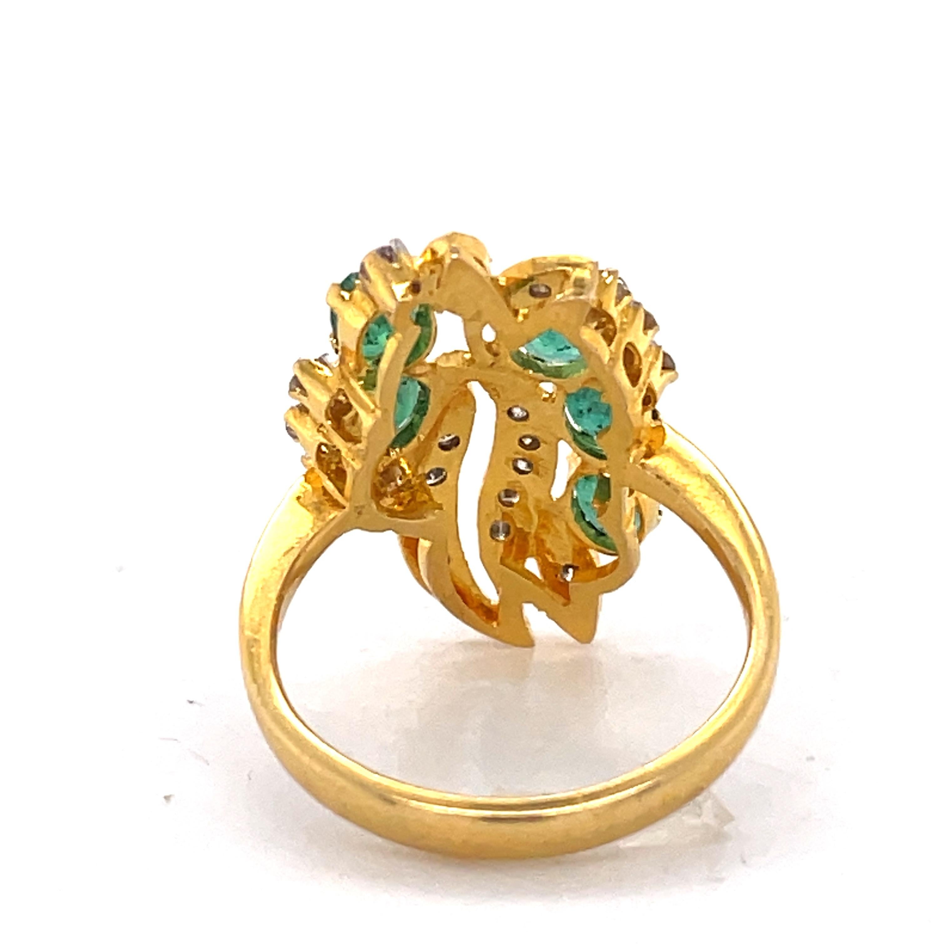 Women's or Men's Vintage Cocktail Ring - 22K Yellow gold, 0.50ct Emerald, 0.50ct Diamonds For Sale