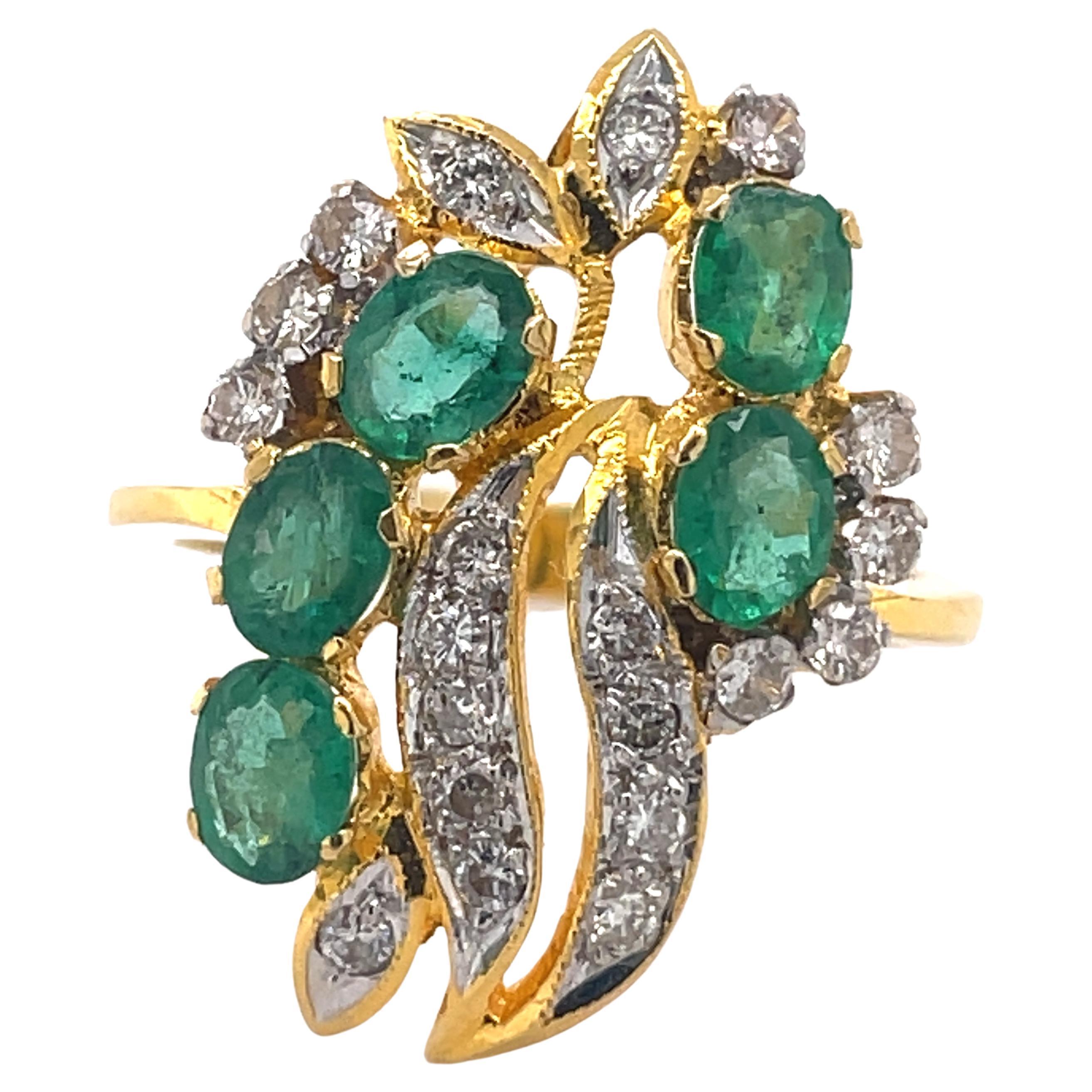 Vintage Cocktail Ring - 22K Yellow gold, 0.50ct Emerald, 0.50ct Diamonds For Sale