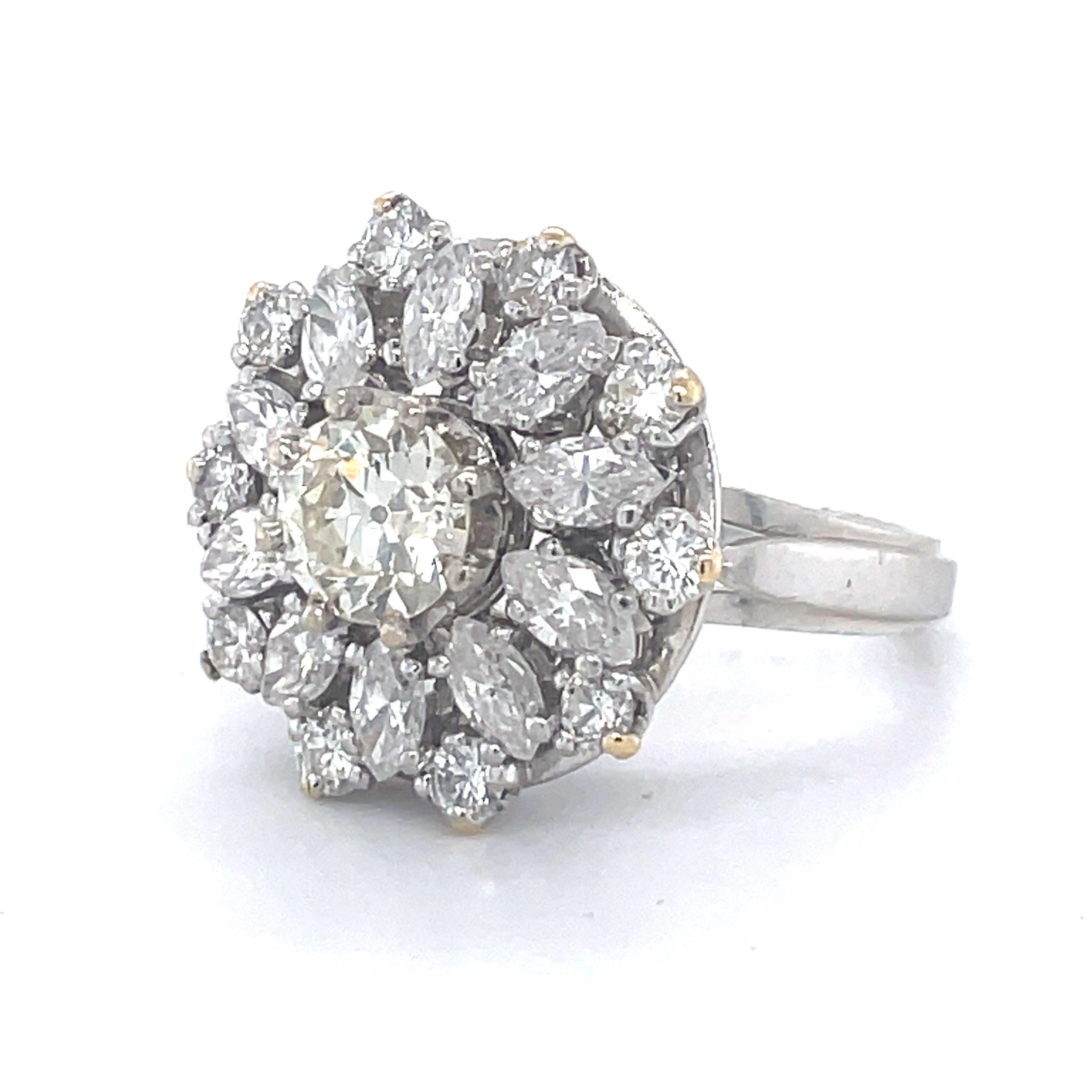 Vintage Cocktail Ring, 2.7CT Natural Diamonds, Platinum Ring, IGI certifaied In Excellent Condition For Sale In Ramat Gan, IL