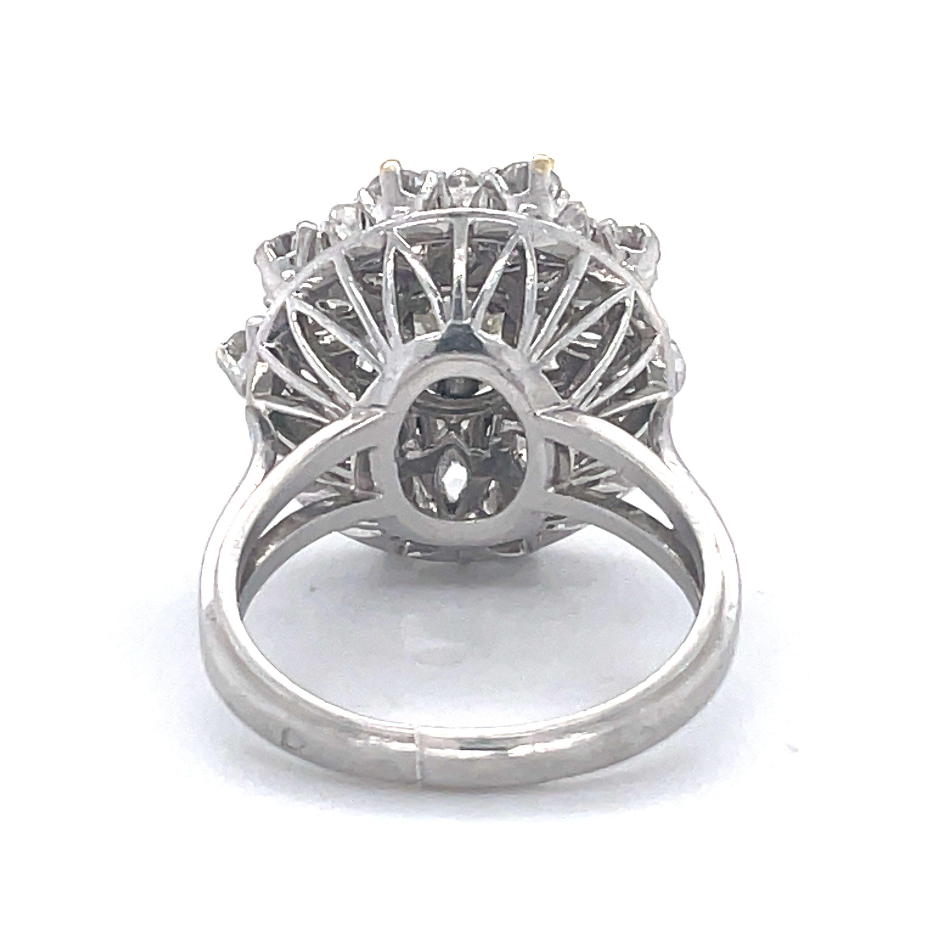 Vintage Cocktail Ring, 2.7CT Natural Diamonds, Platinum Ring, IGI certifaied For Sale 1