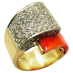 Vintage Cocktail Ring Coral 18k Gold Diamond