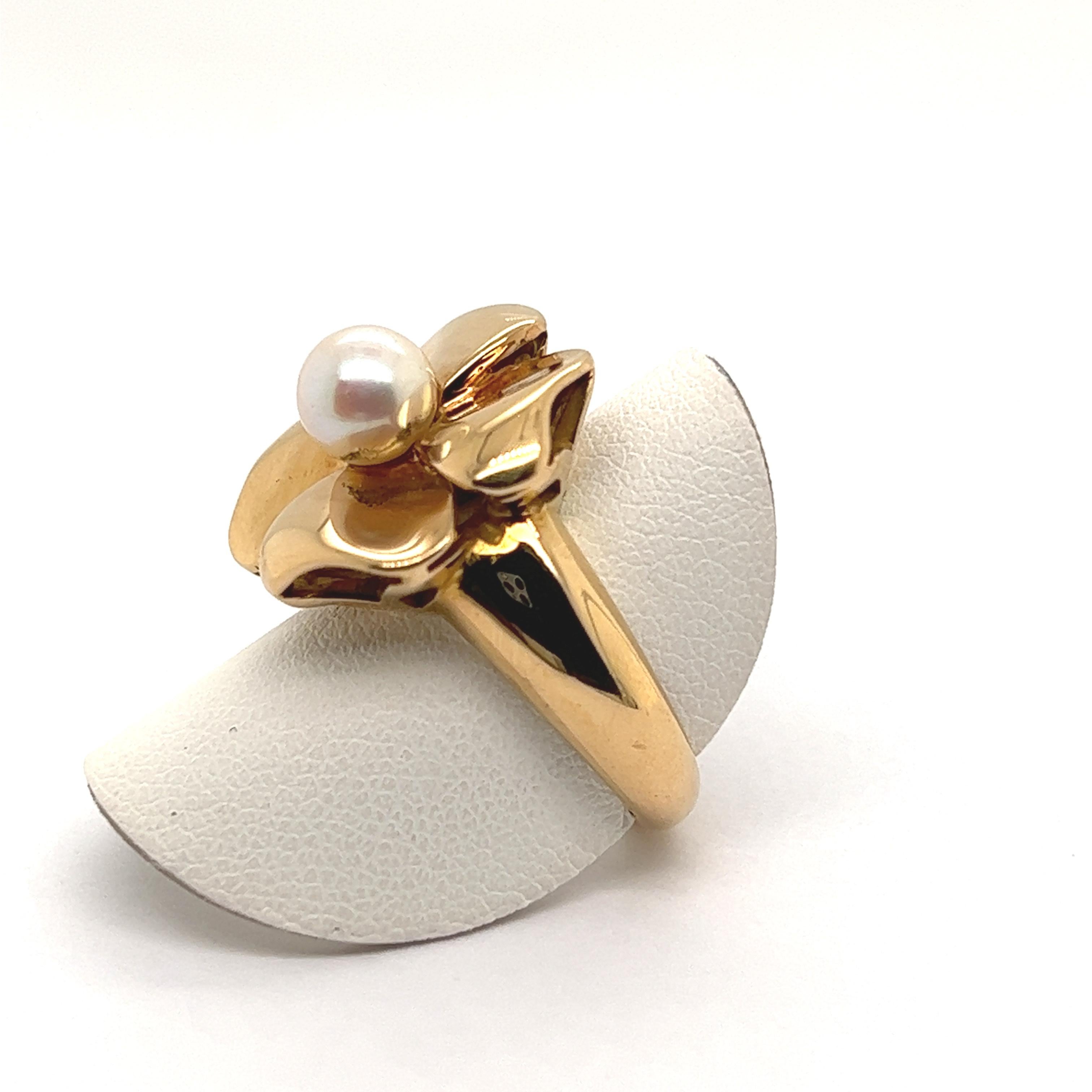 Bead Vintage Cocktail Ring Flower Yellow Gold with Cultured Pearl For Sale
