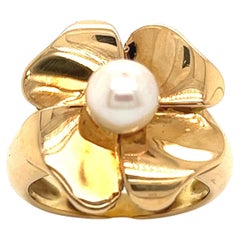 Vintage Cocktail Ring Flower Yellow Gold with Cultured Pearl