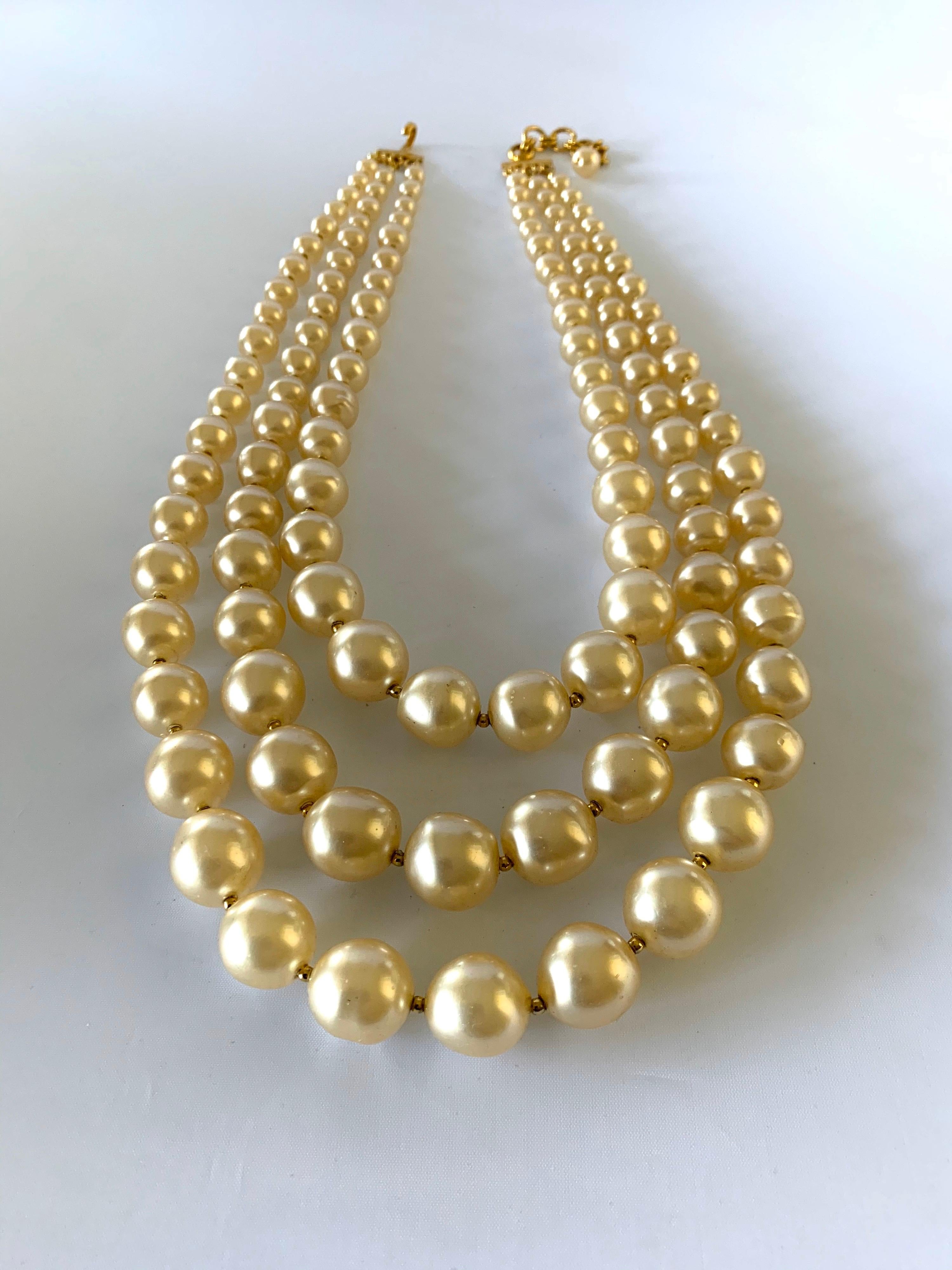 Vintage Coco Chanel Triple Strand jumbo Pearl Necklace  In Excellent Condition In Palm Springs, CA