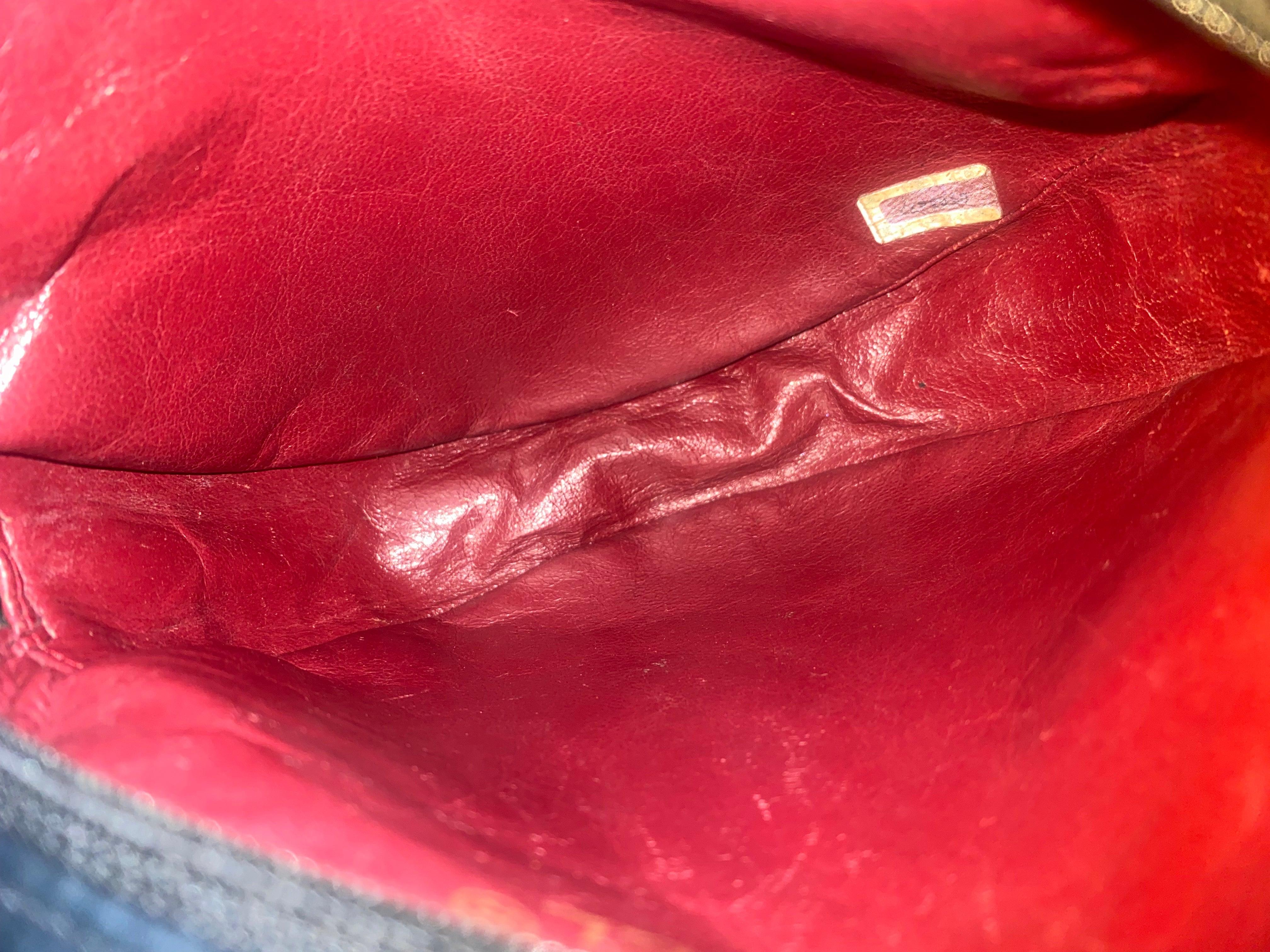 Vintage Coco Line Round Crossbody 1