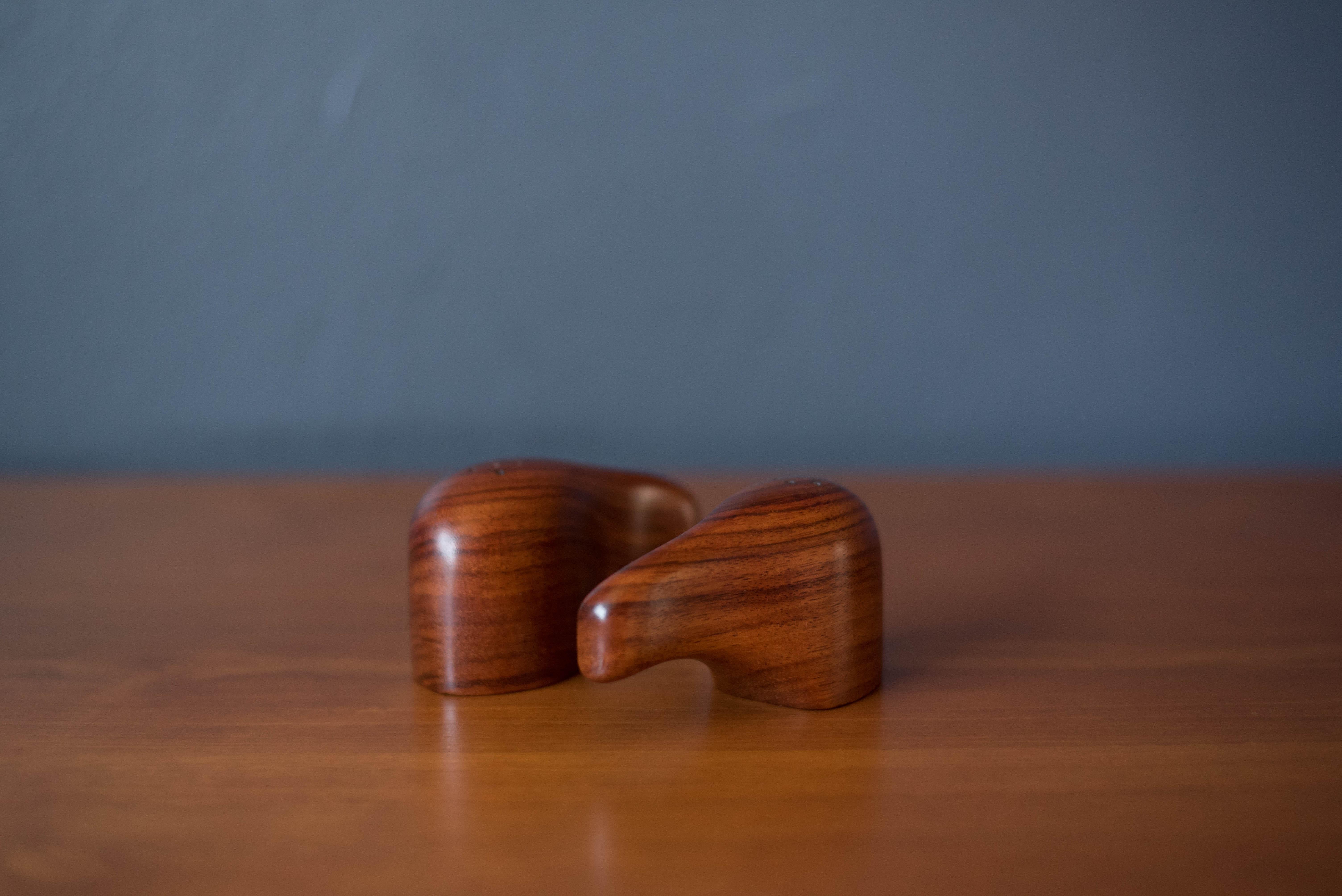 Vintage Cocobolo Salt and Pepper Shaker Set by Don Shoemaker In Good Condition In San Jose, CA