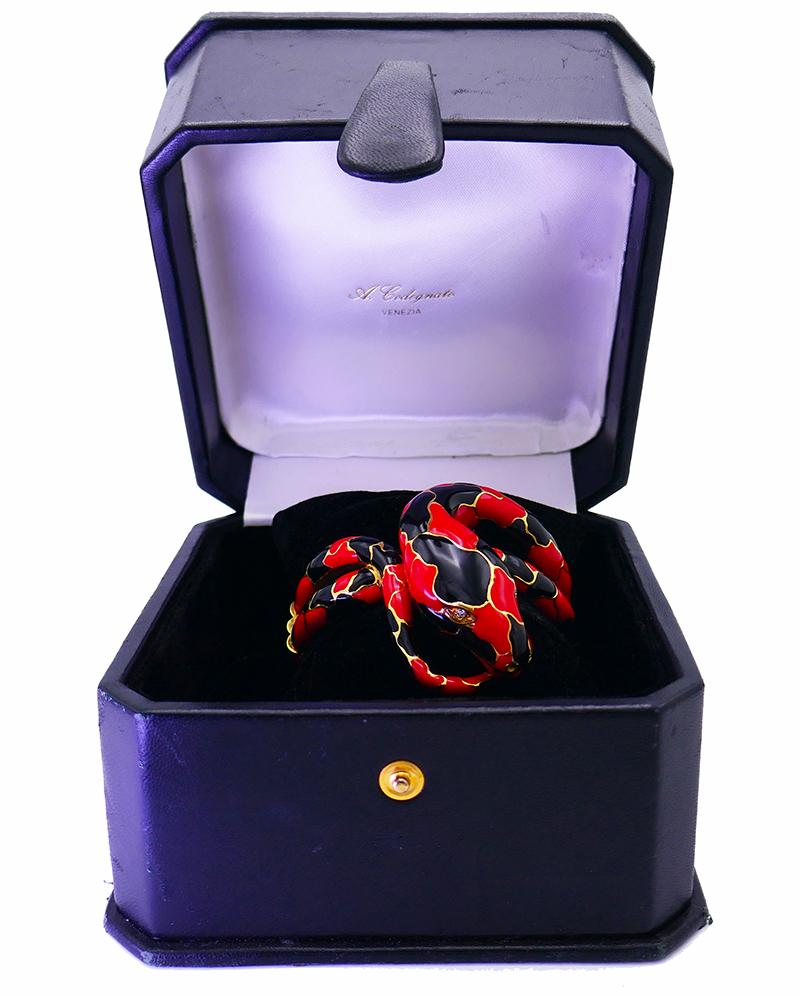 Vintage Codognato Enamel 18k Gold Snake Bangle Bracelet In Good Condition For Sale In Beverly Hills, CA
